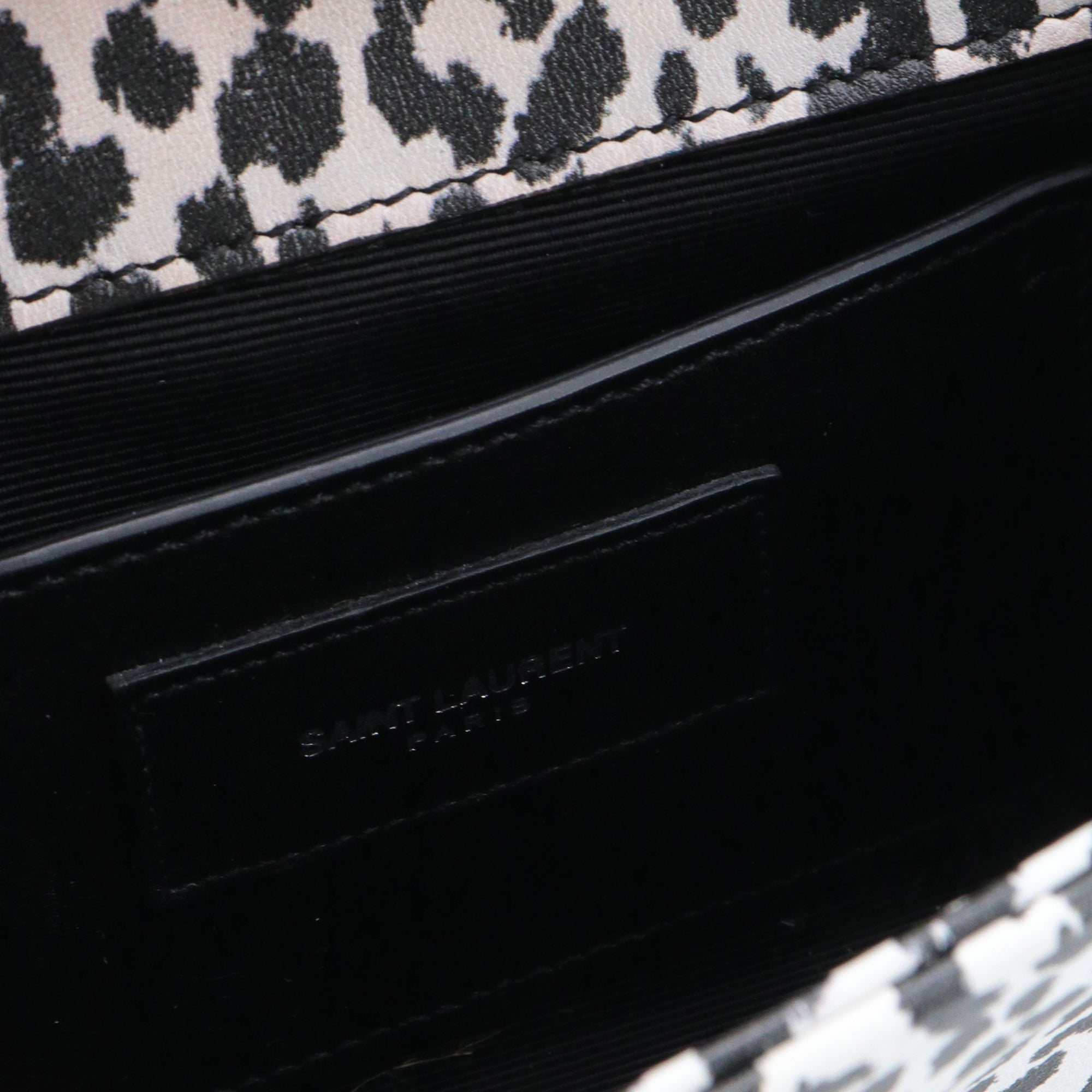 SAINT LAURENT - Sac à bandoulière Kate mini Saint Laurent en cuir noir et blanc