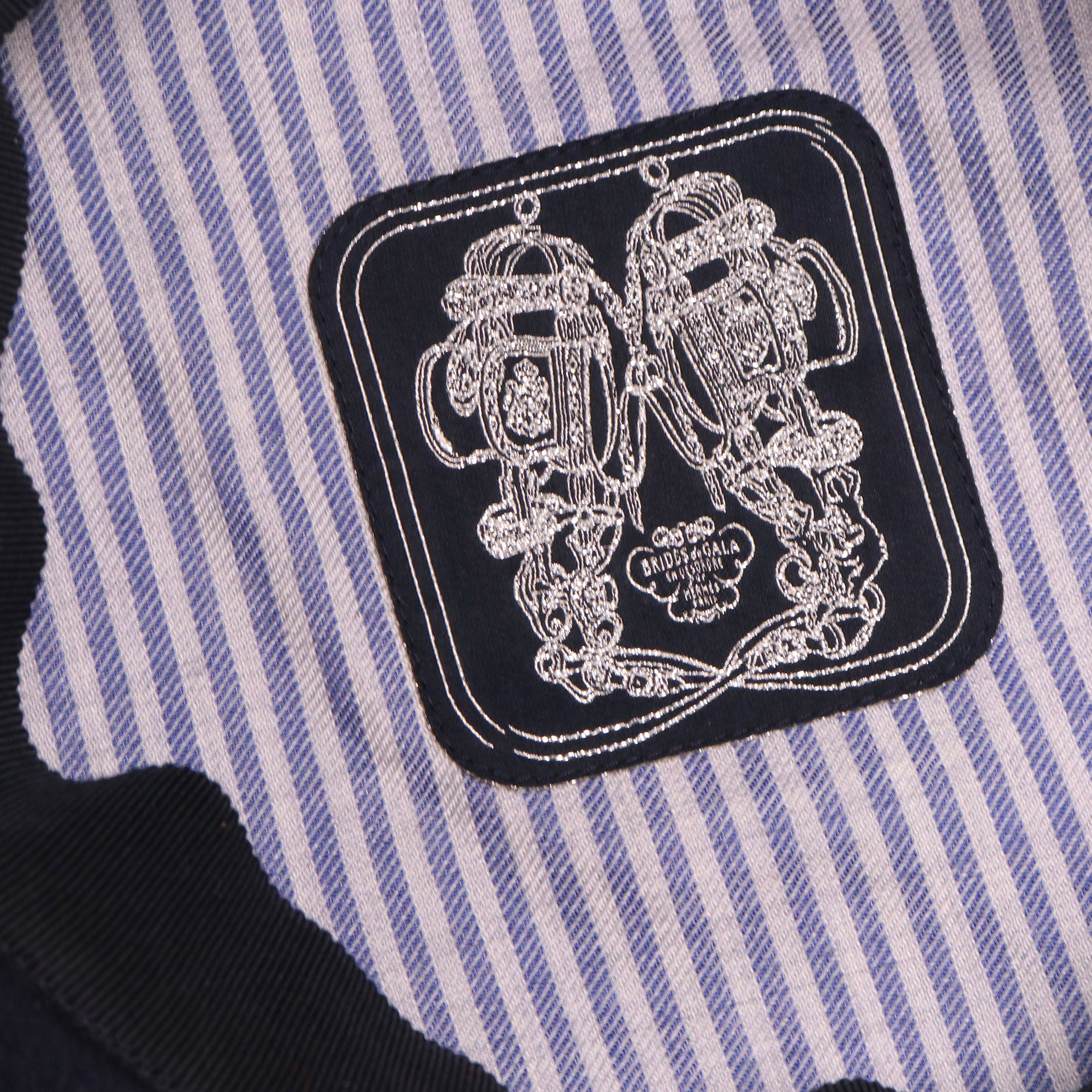HERMÈS - Casquette Belle-Ile Hermès en cachemire bleu marine (T57)