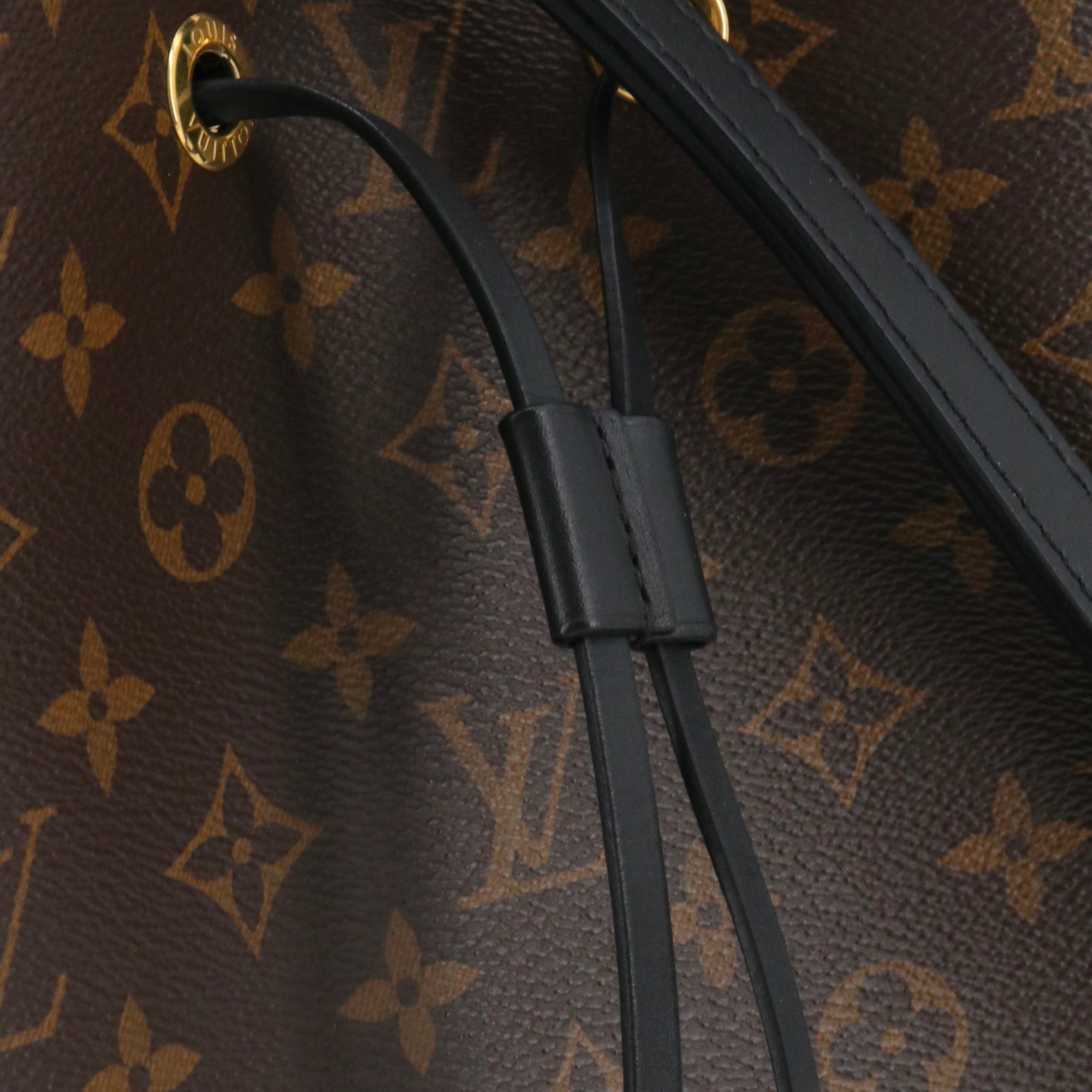 LOUIS VUITTON - Sac à épaule NéoNoé Louis Vuitton en toile monogrammée