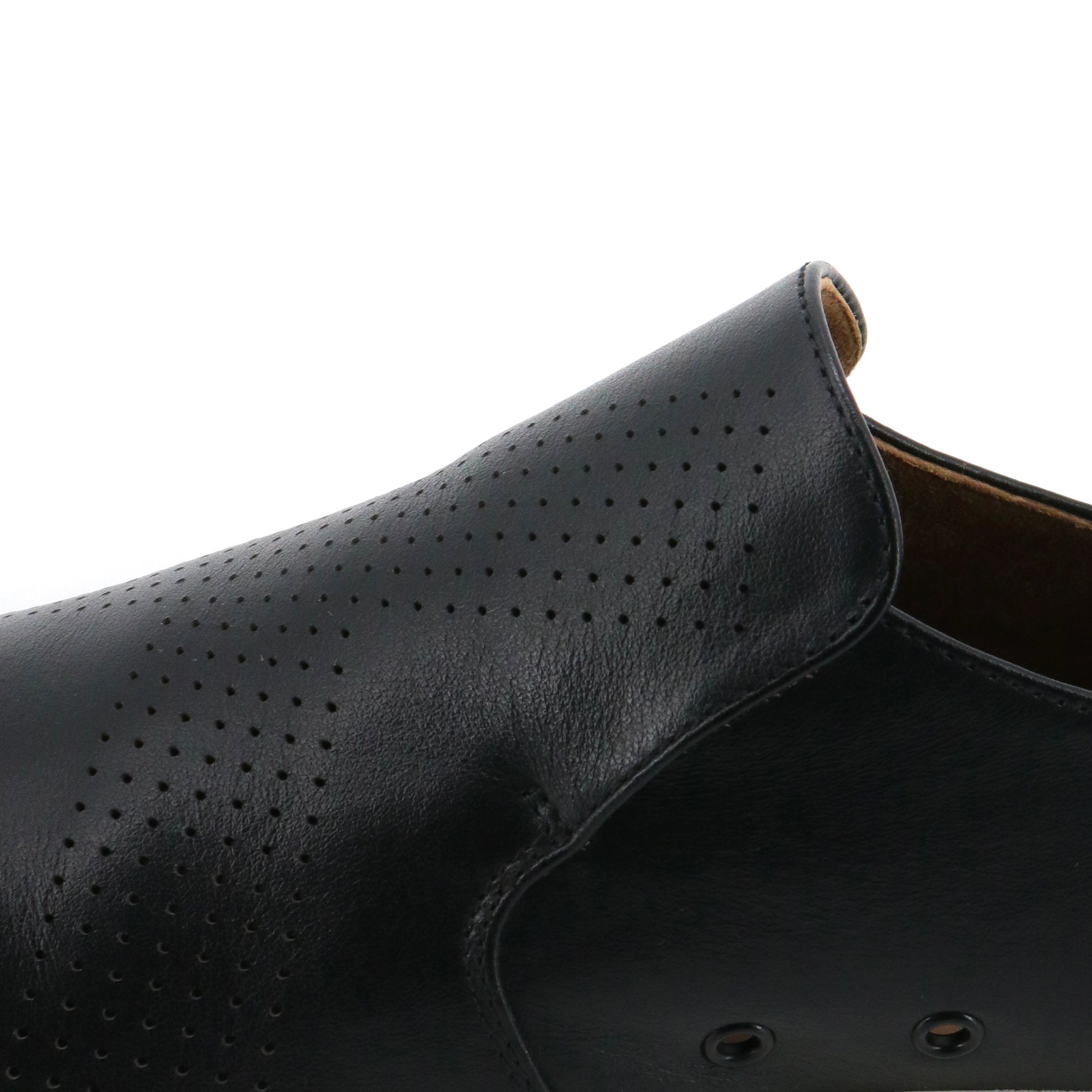 HERMÈS - Mocassins Hermès en cuir noir perforé (T40)