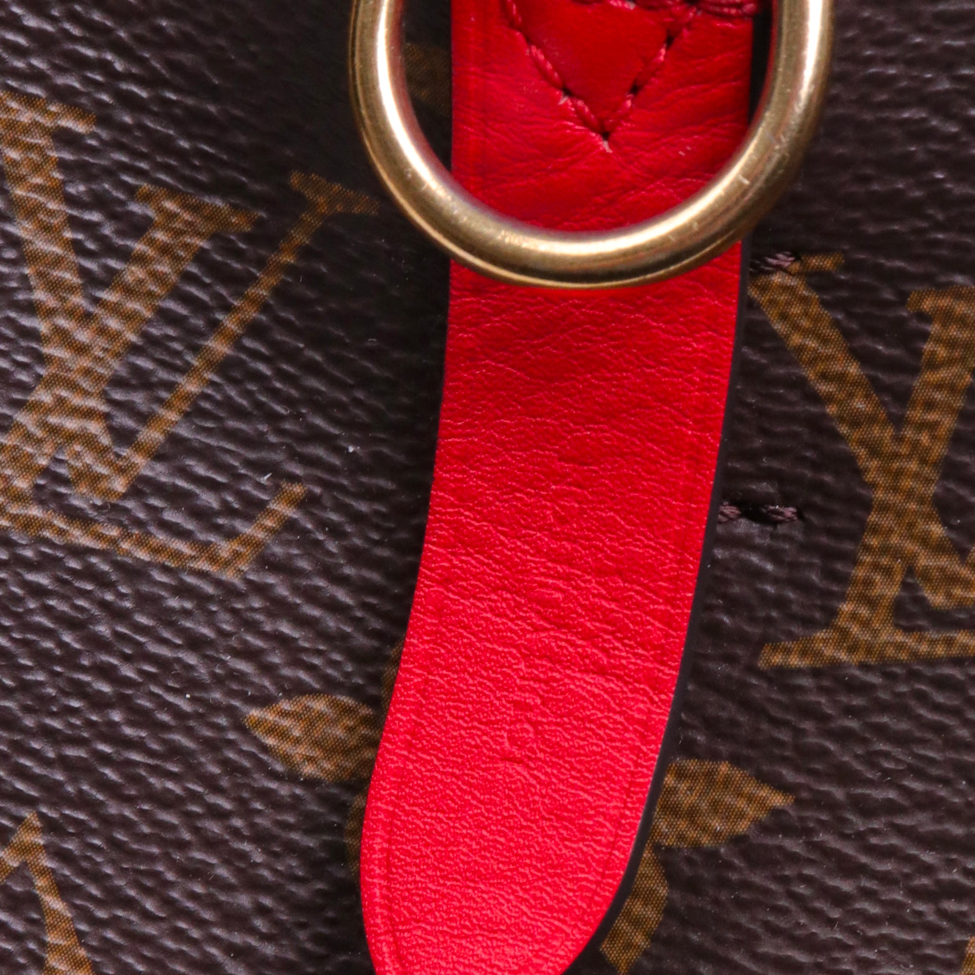 LOUIS VUITTON - Sac à épaule NéoNoé MM Louis Vuitton en toile monogramme et cuir rouge coquelicot