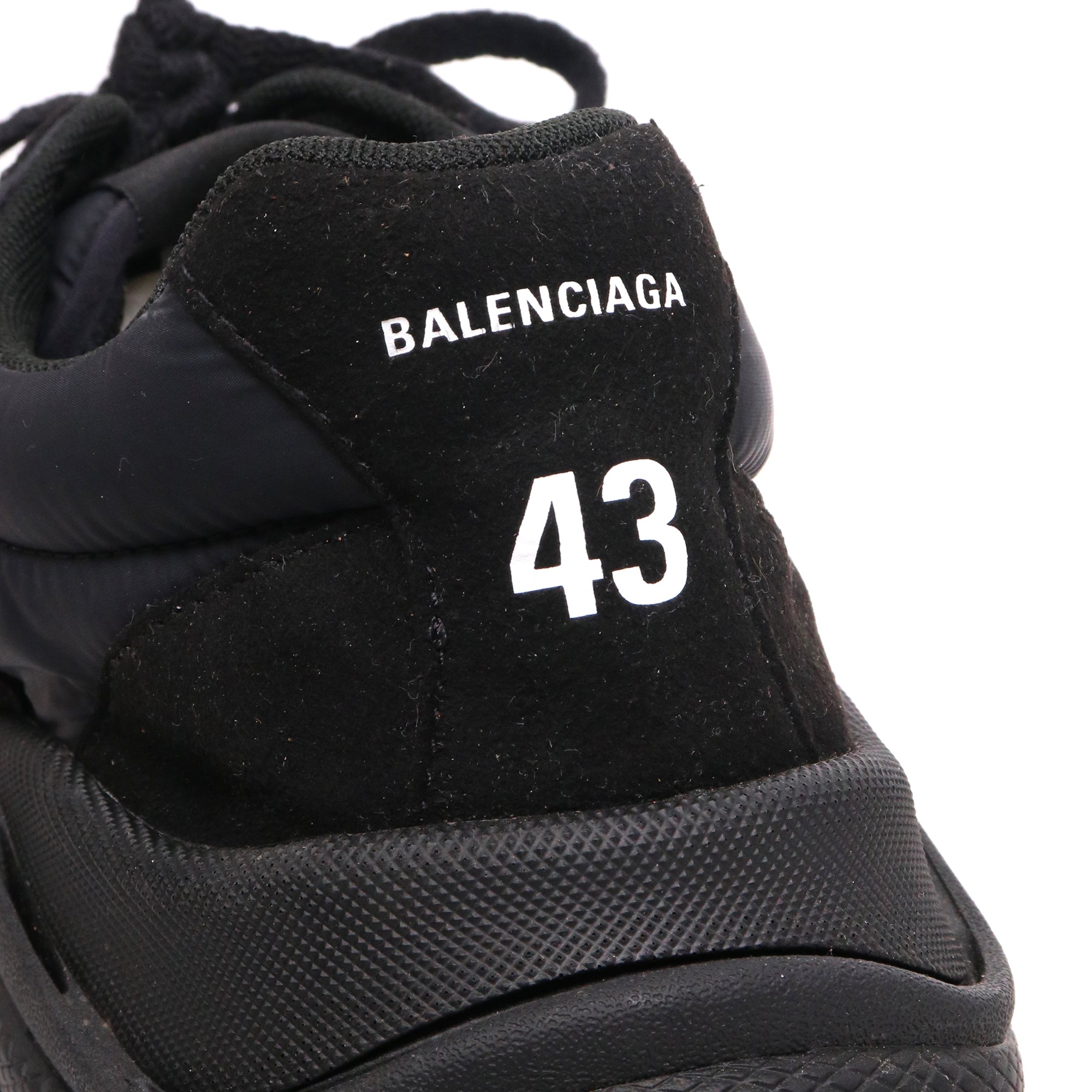 BALENCIAGA - White and pink Triple S sneakers (T37)