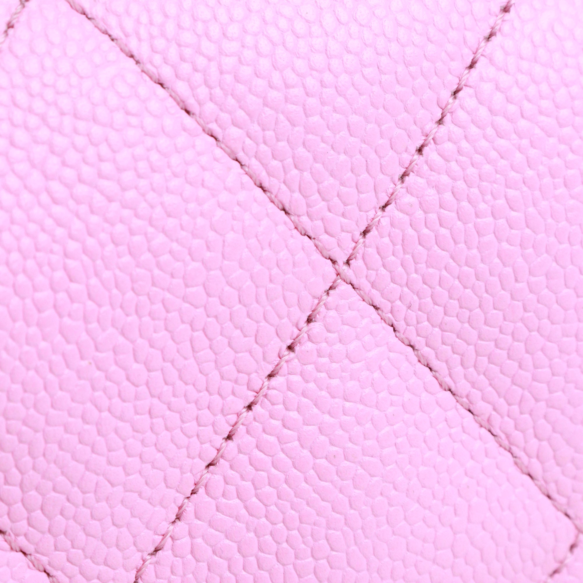 CHANEL - Sac à bandoulière Timeless/Classique Heart Crush en cuir caviar rose
