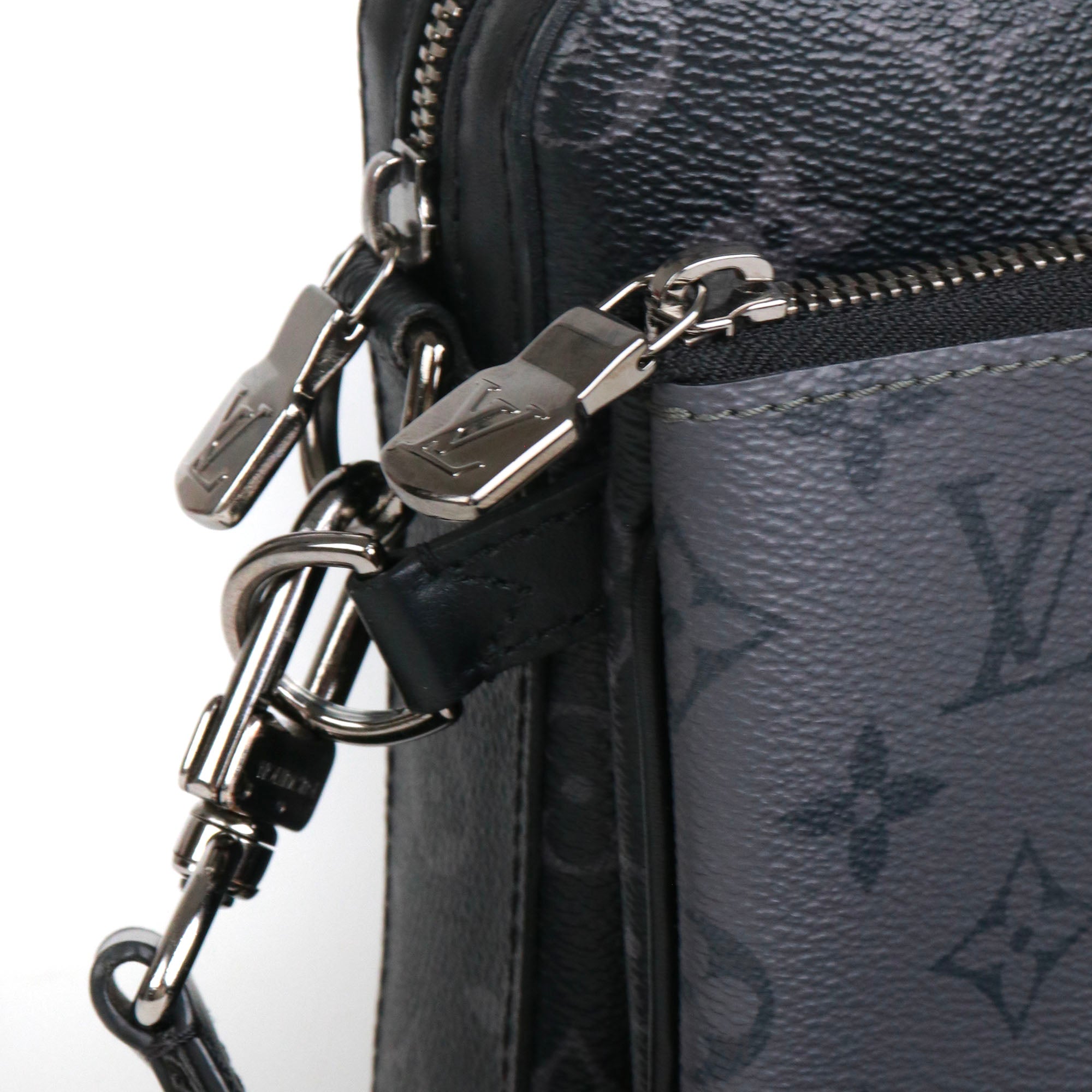 LOUIS VUITTON - Sac à bandoulière Trio Messenger Louis Vuitton en toile enduite monogramme éclipse