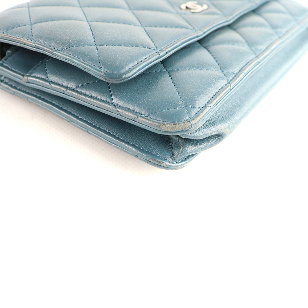 CHANEL - Sac Wallet On Chain Timeless en cuir bleu gris