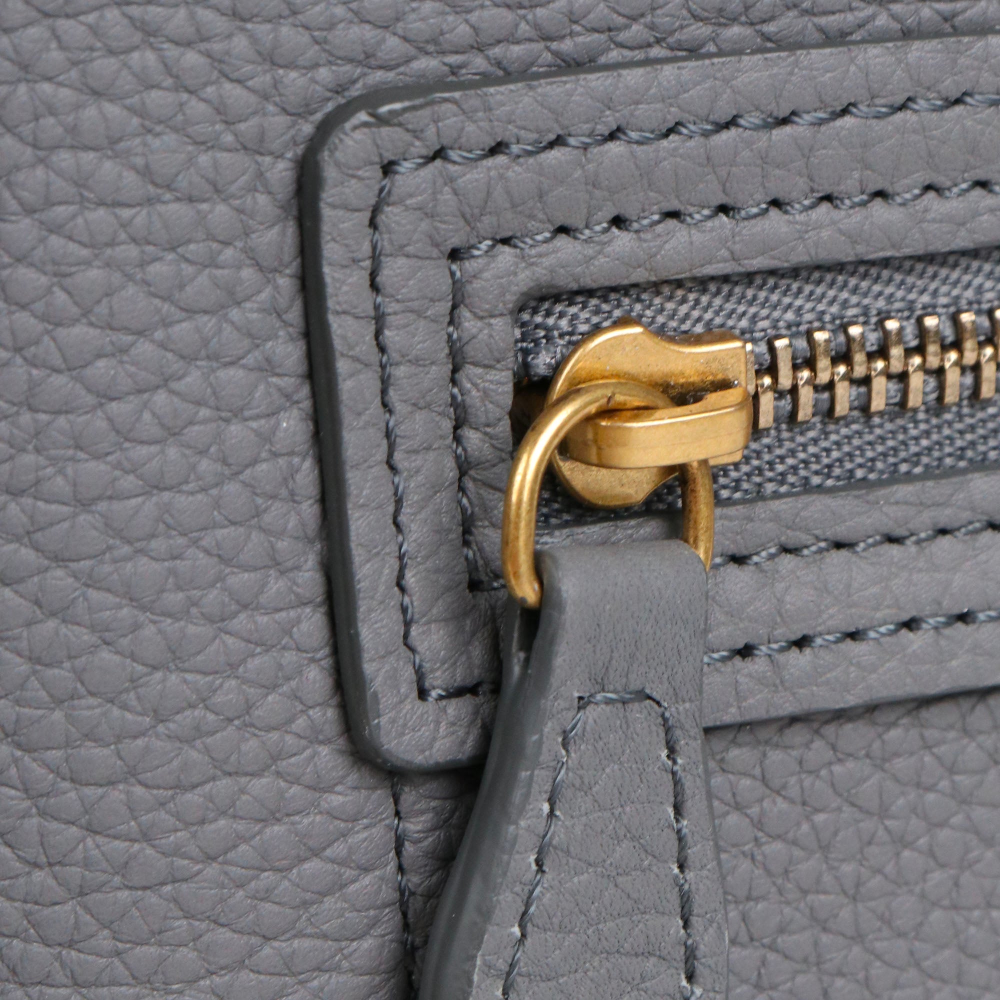 CELINE - Sac à main Luggage nano Céline en cuir grainé gris