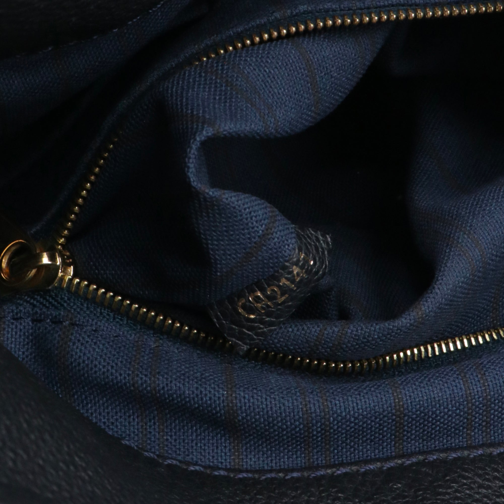 LOUIS VUITTON - Sac cabas Artsy MM Louis Vuitton en cuir empreinte bleu marine