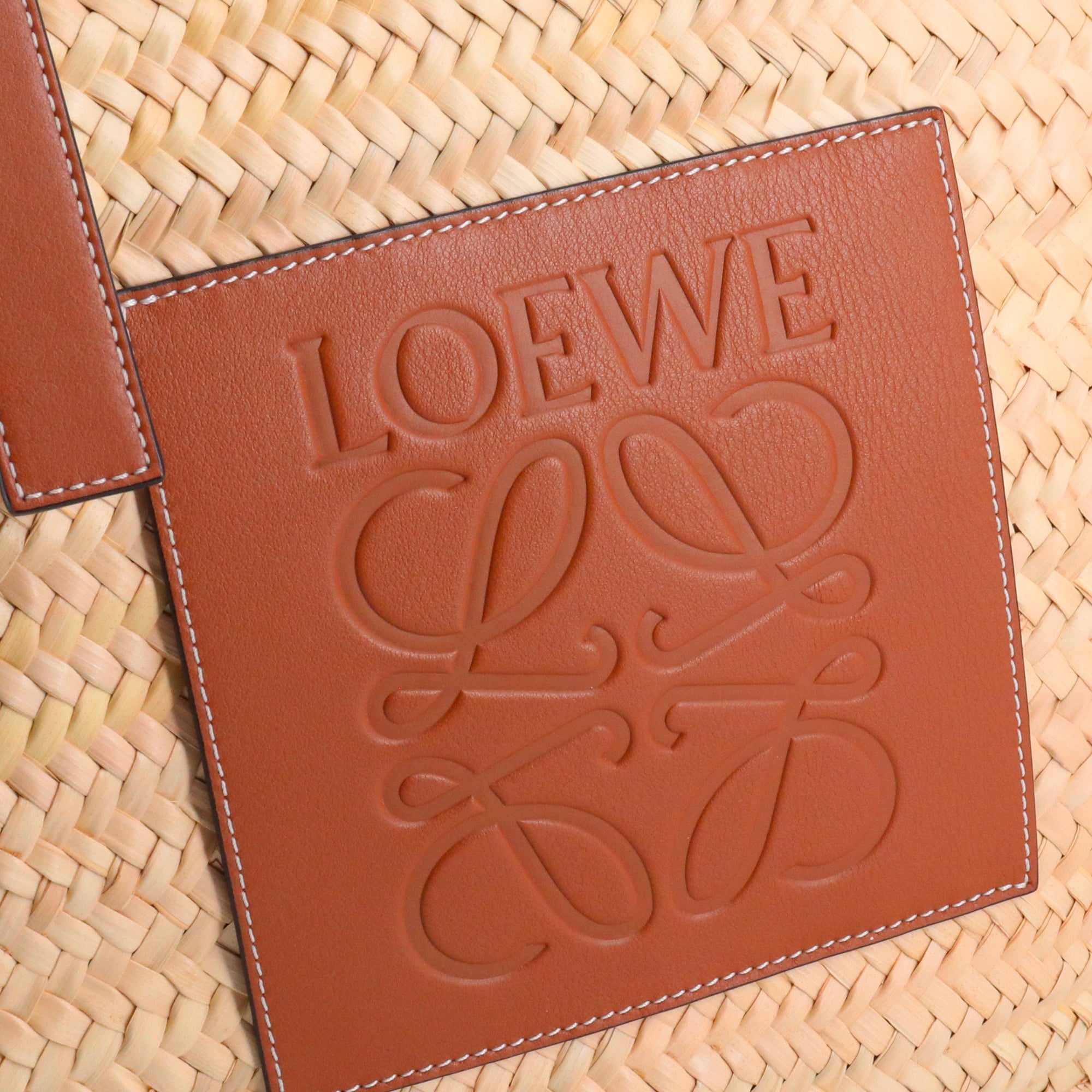 LOEWE - Grand Panier à main Loewe en raphia et cuir marron