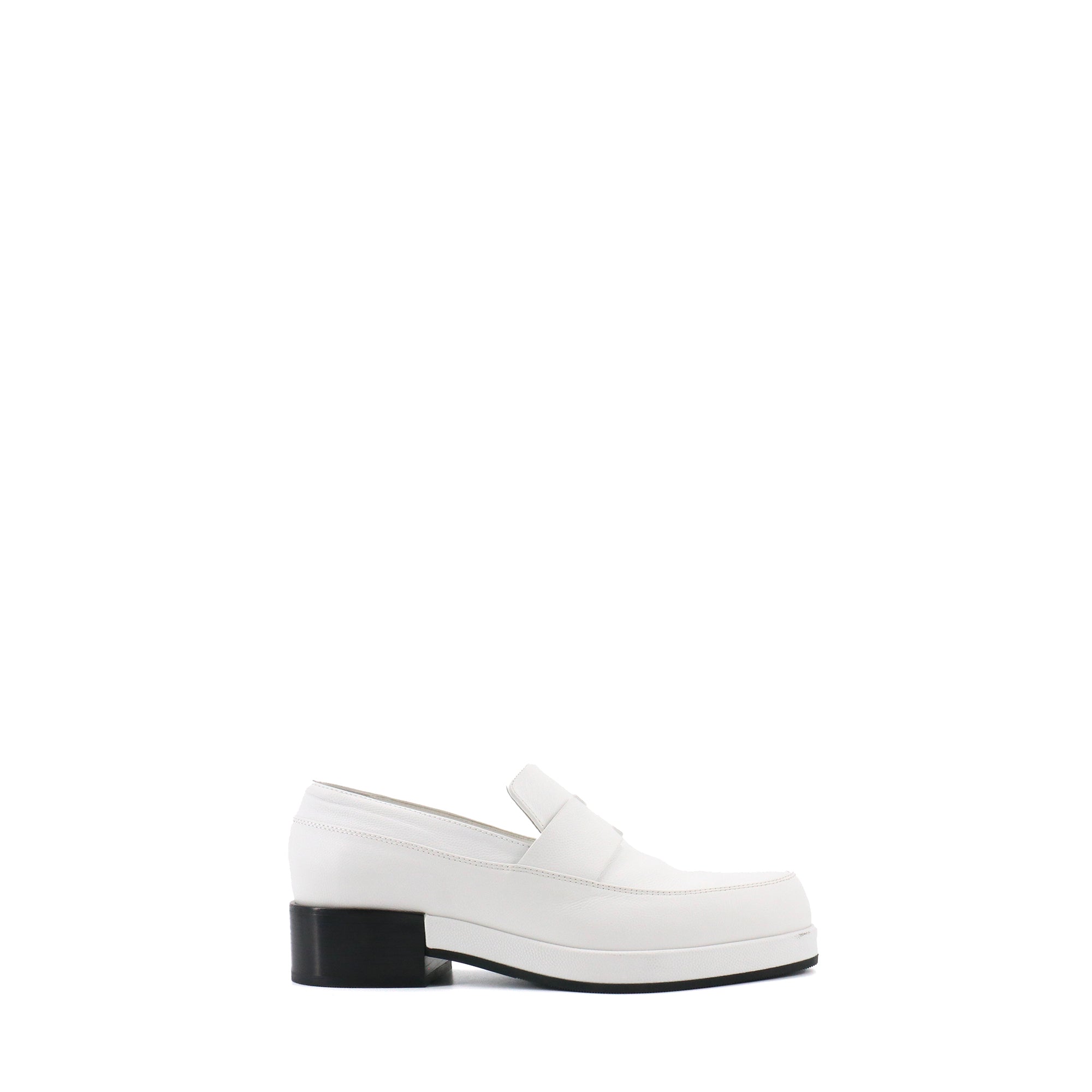 HERMÈS - Mocassins Gatsby Hermès en cuir grainé blanc (T37)