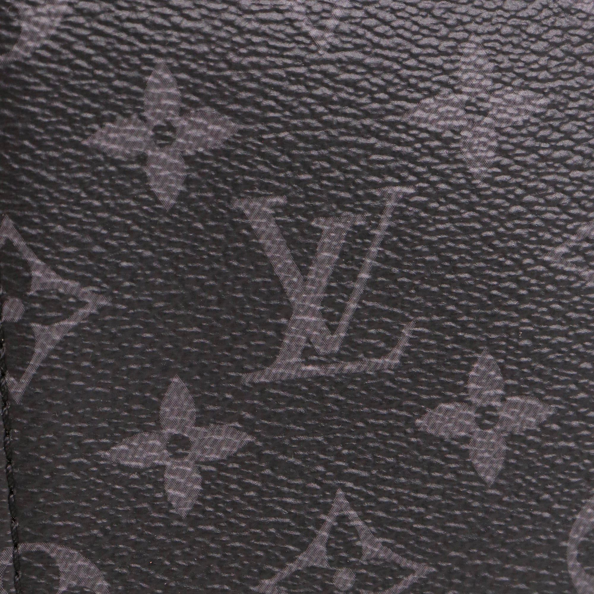 LOUIS VUITTON - Sac à bandoulière District PM Louis Vuitton en toile graphite