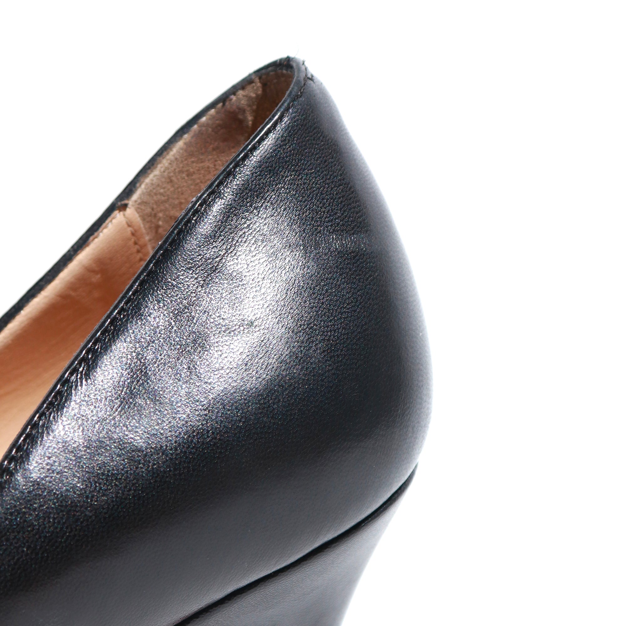 LOUBOUTIN - Escarpins Fifi en cuir lisse noir (T39)