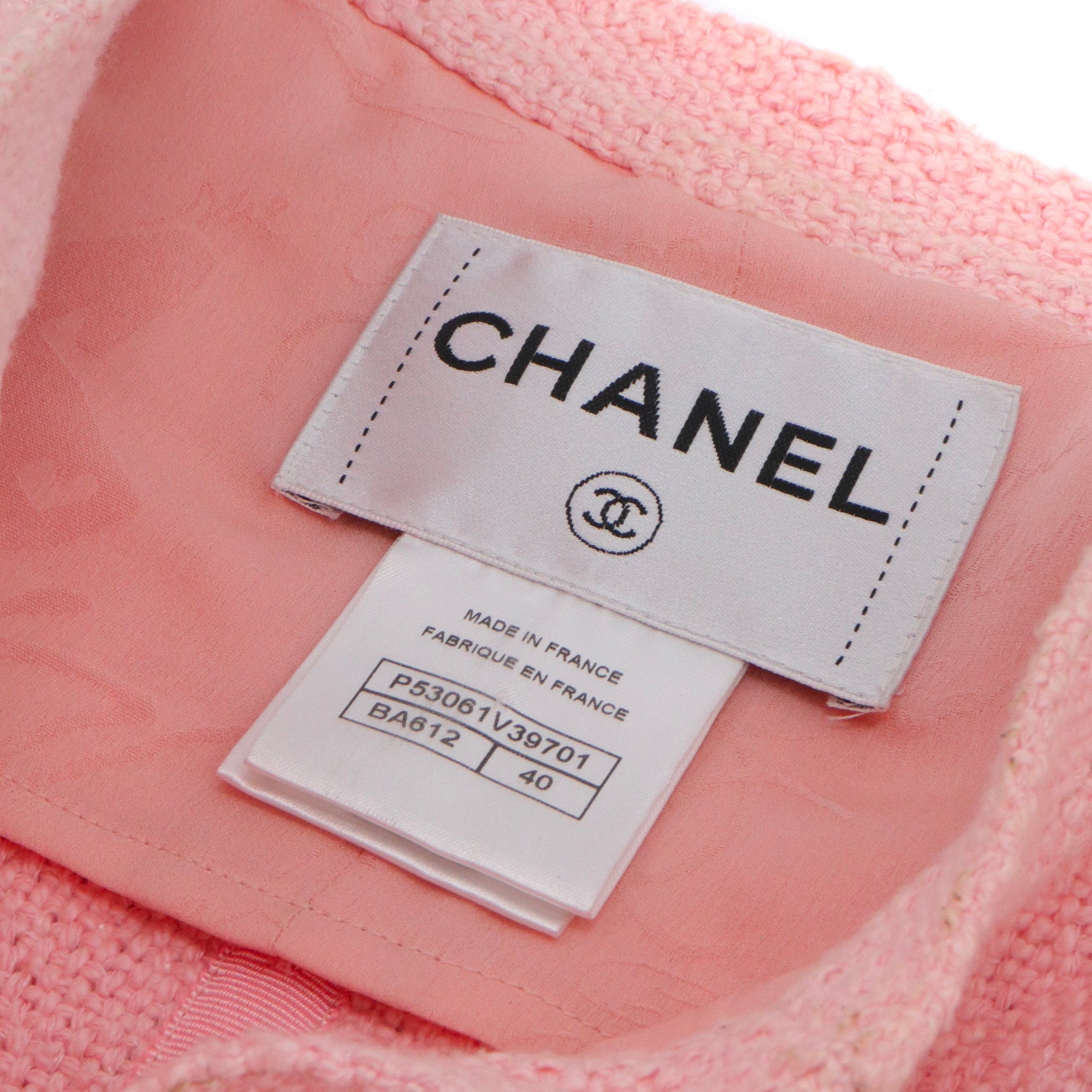 CHANEL - Veste courte Chanel en tweed rose (T40)