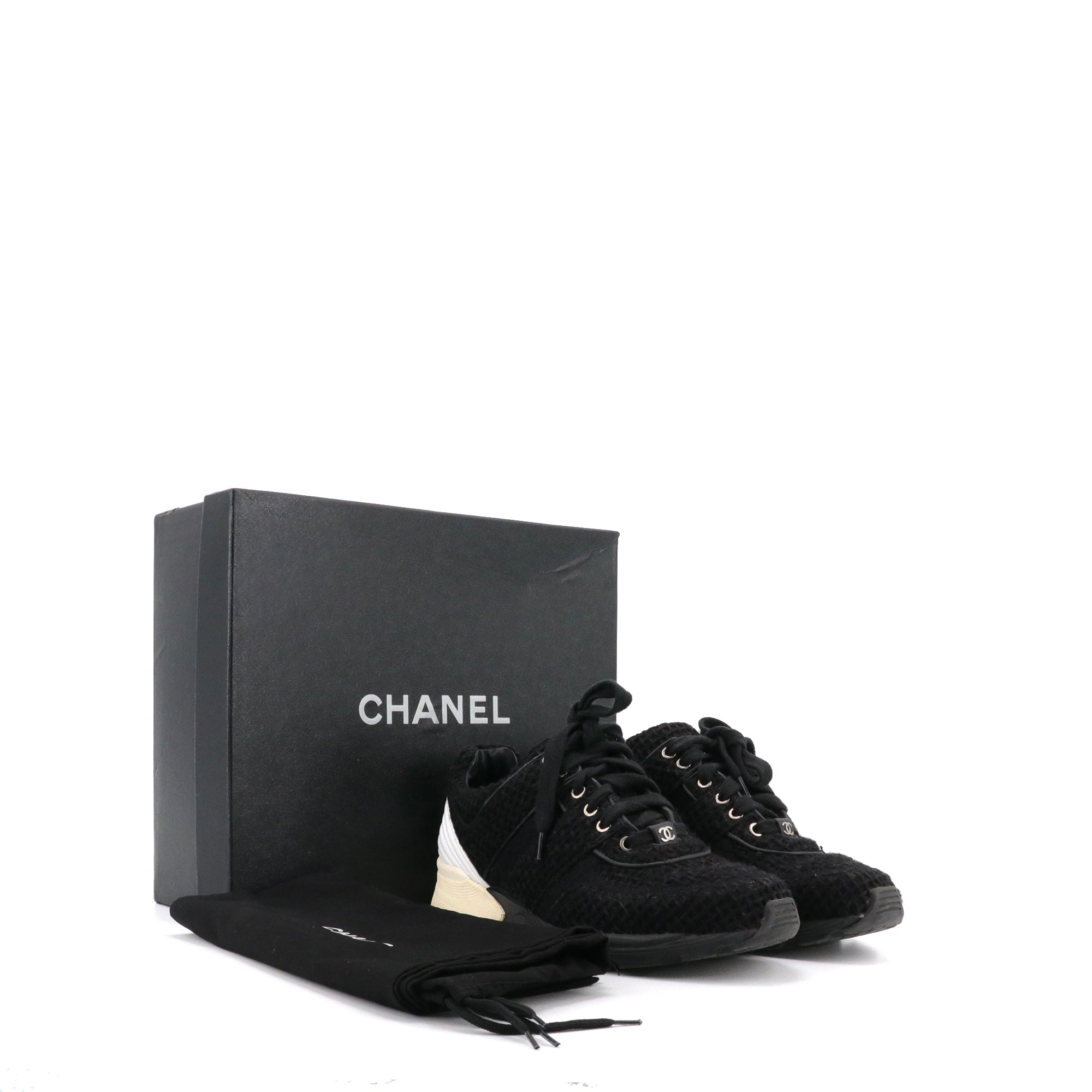 CHANEL - Sneakers Low-top Chanel en tweed noir (T39)
