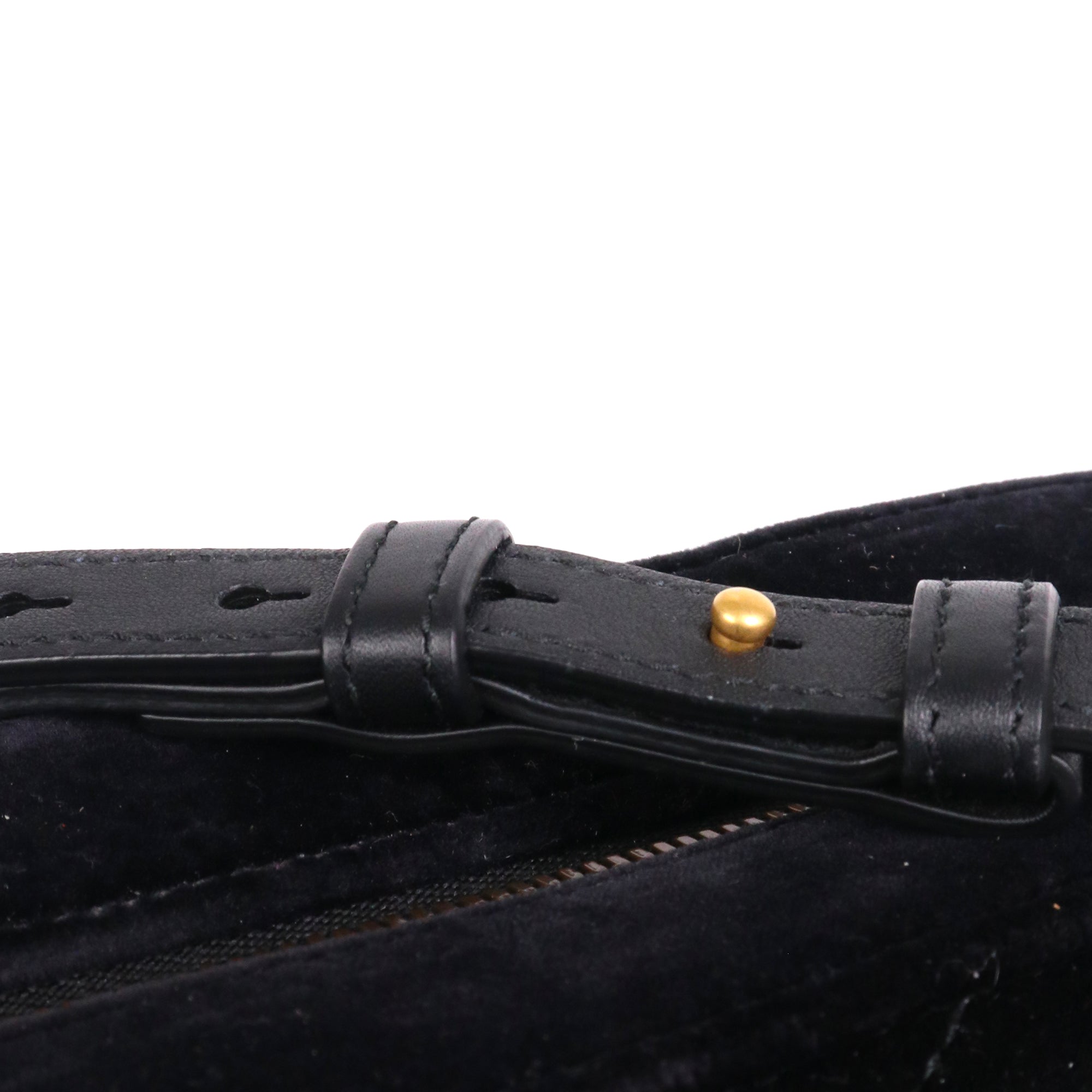 GUCCI - Marmont small size camera shoulder bag quilted in red velvet