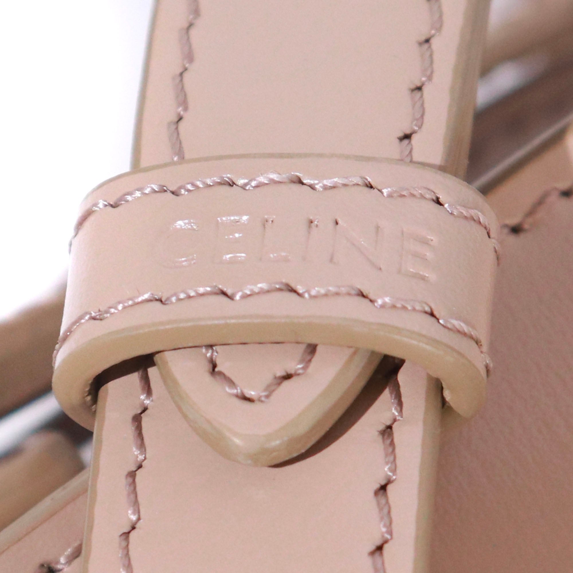 CELINE - Sac à bandoulière Triomphe Clea medium en cuir box marron