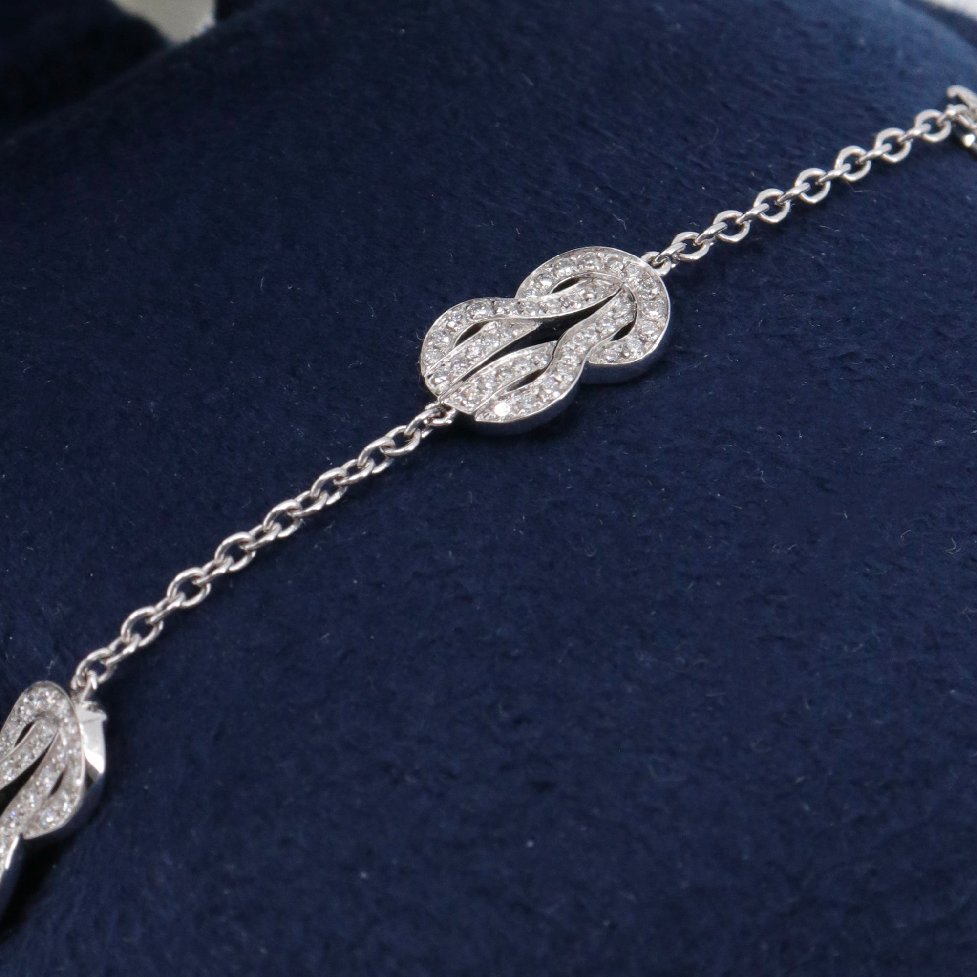 FRED - Bracelet Chance Infinie Fred en or blanc orné de diamants