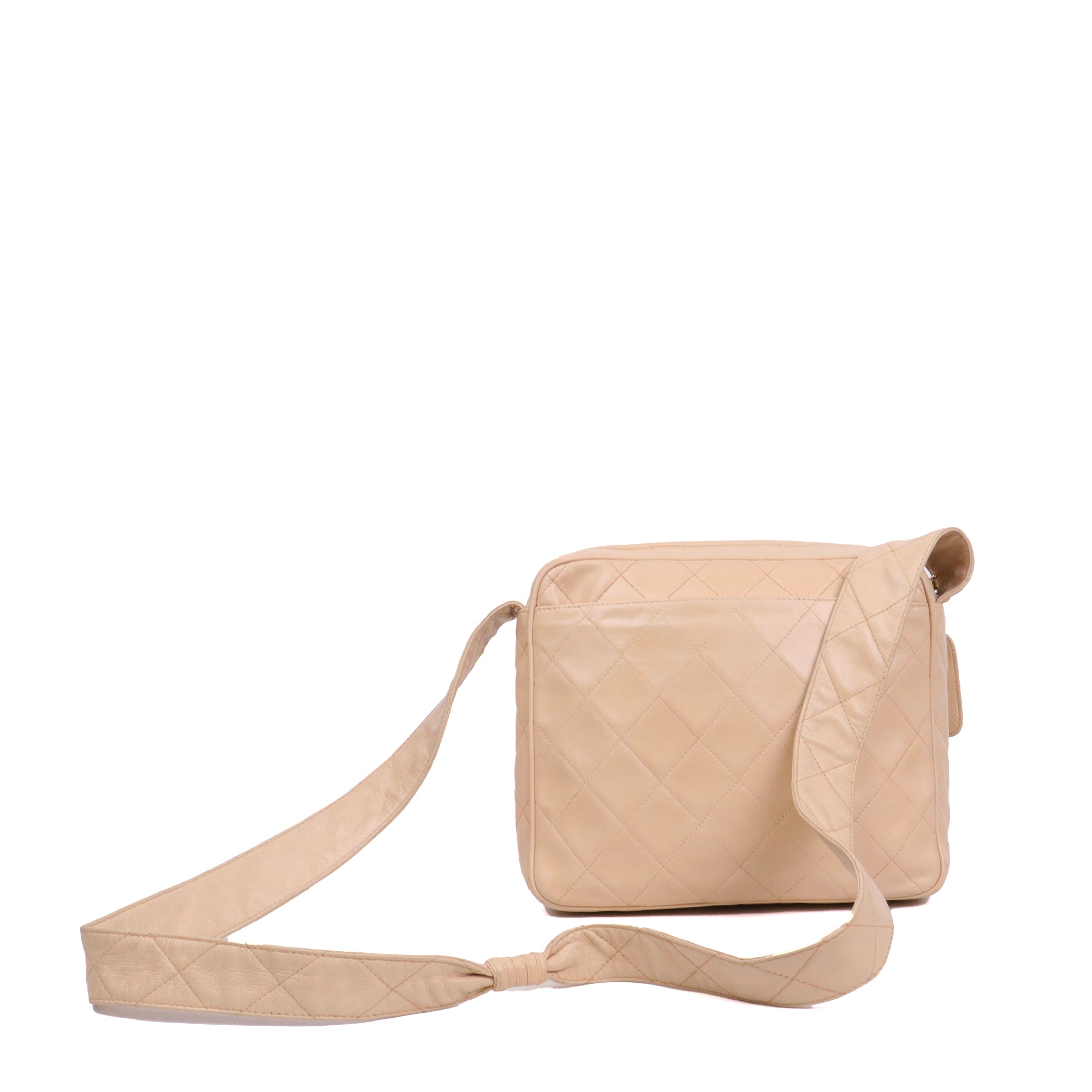 CHANEL - Sac à bandoulière Caméra Chanel en cuir lisse beige vintage