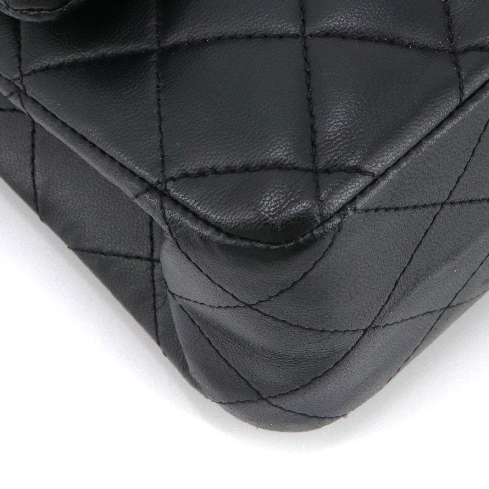 CHANEL - Sac à main Classique/Timeless 11.12 Chanel en cuir lisse noir