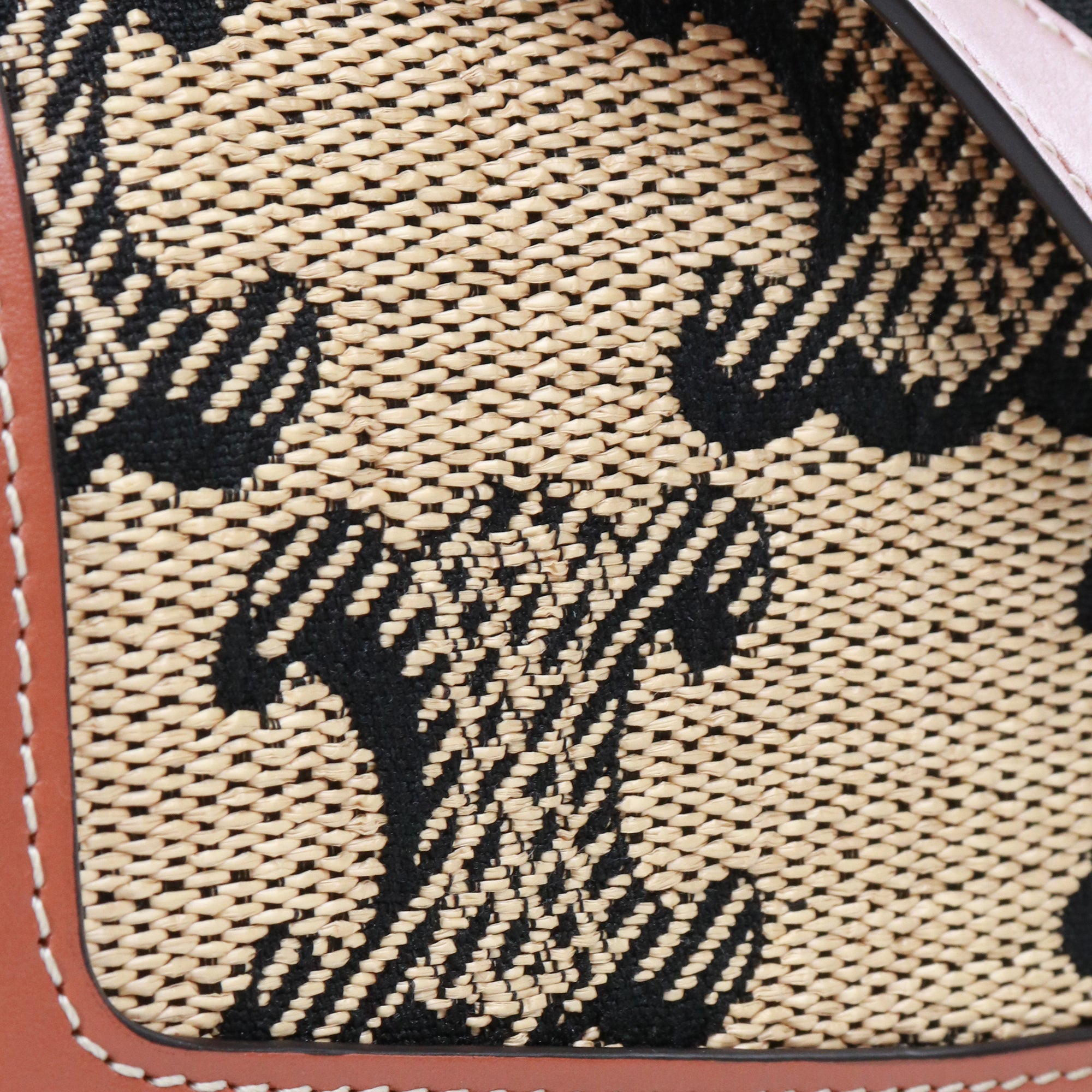 CELINE - Sac à bandoulière Triomphe medium Céline en raphia et cuir tan