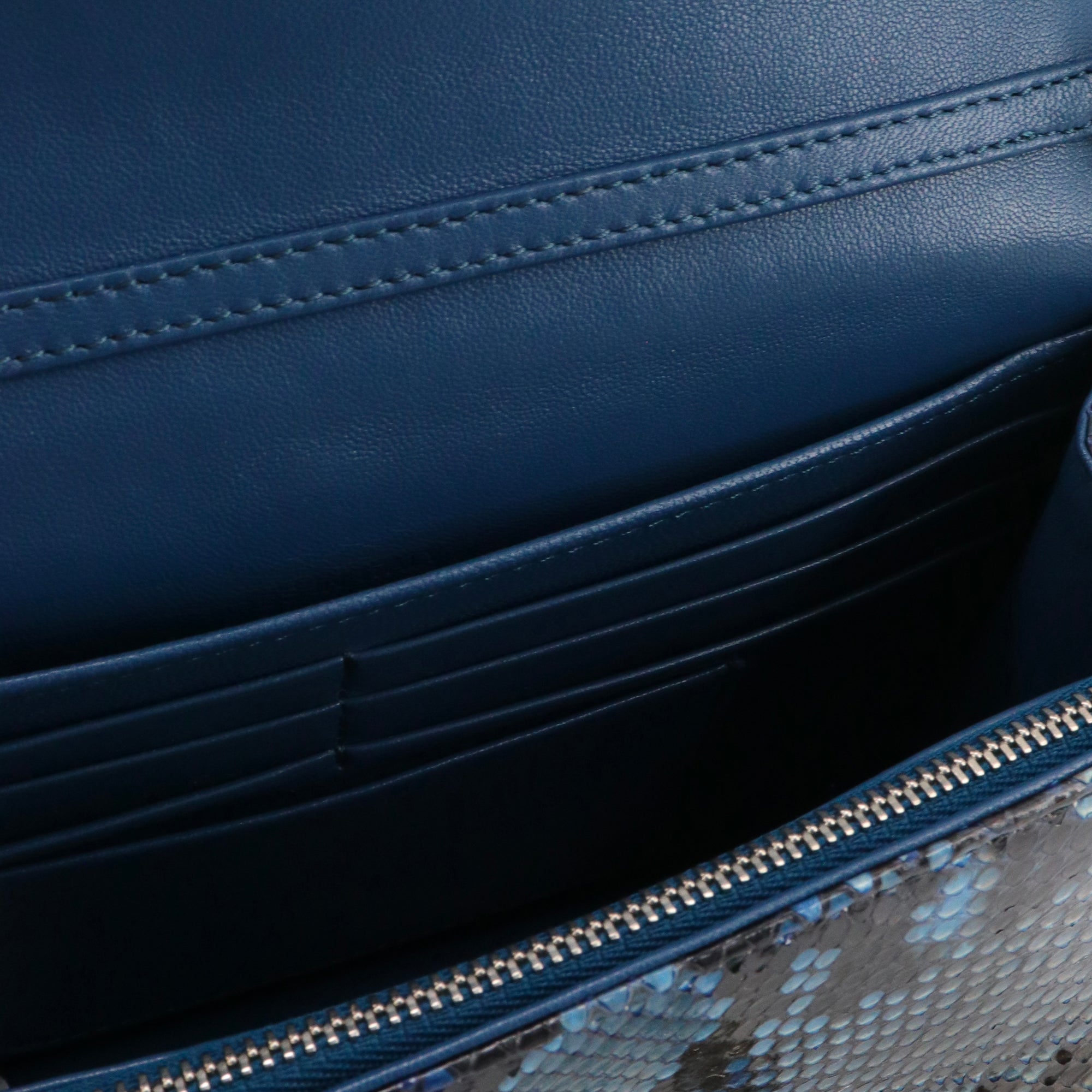 DIOR - Sac à bandoulière Miss Dior en python bleu gris