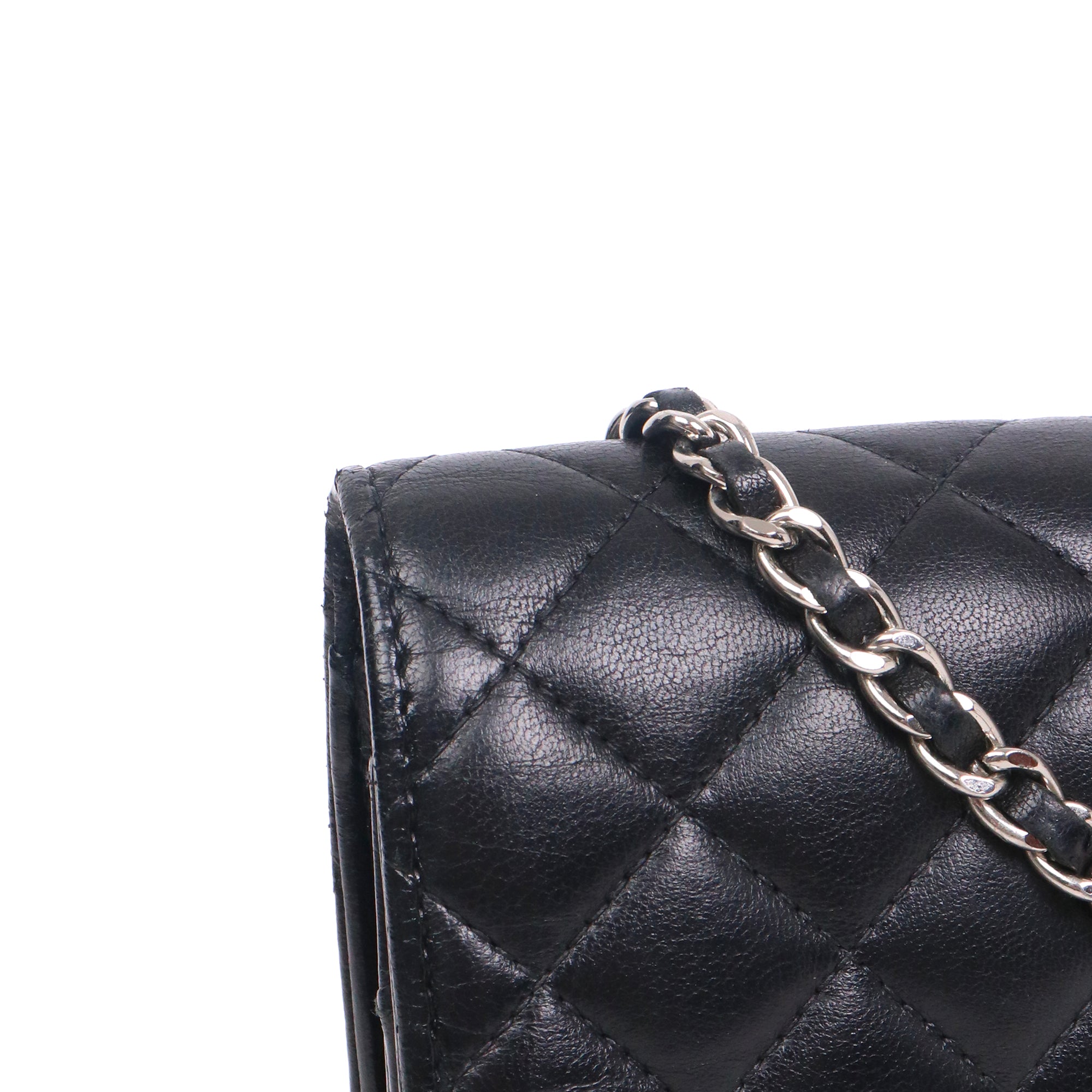 CHANEL - Sac Wallet On Chain Timeless Chanel en cuir matelassé noir