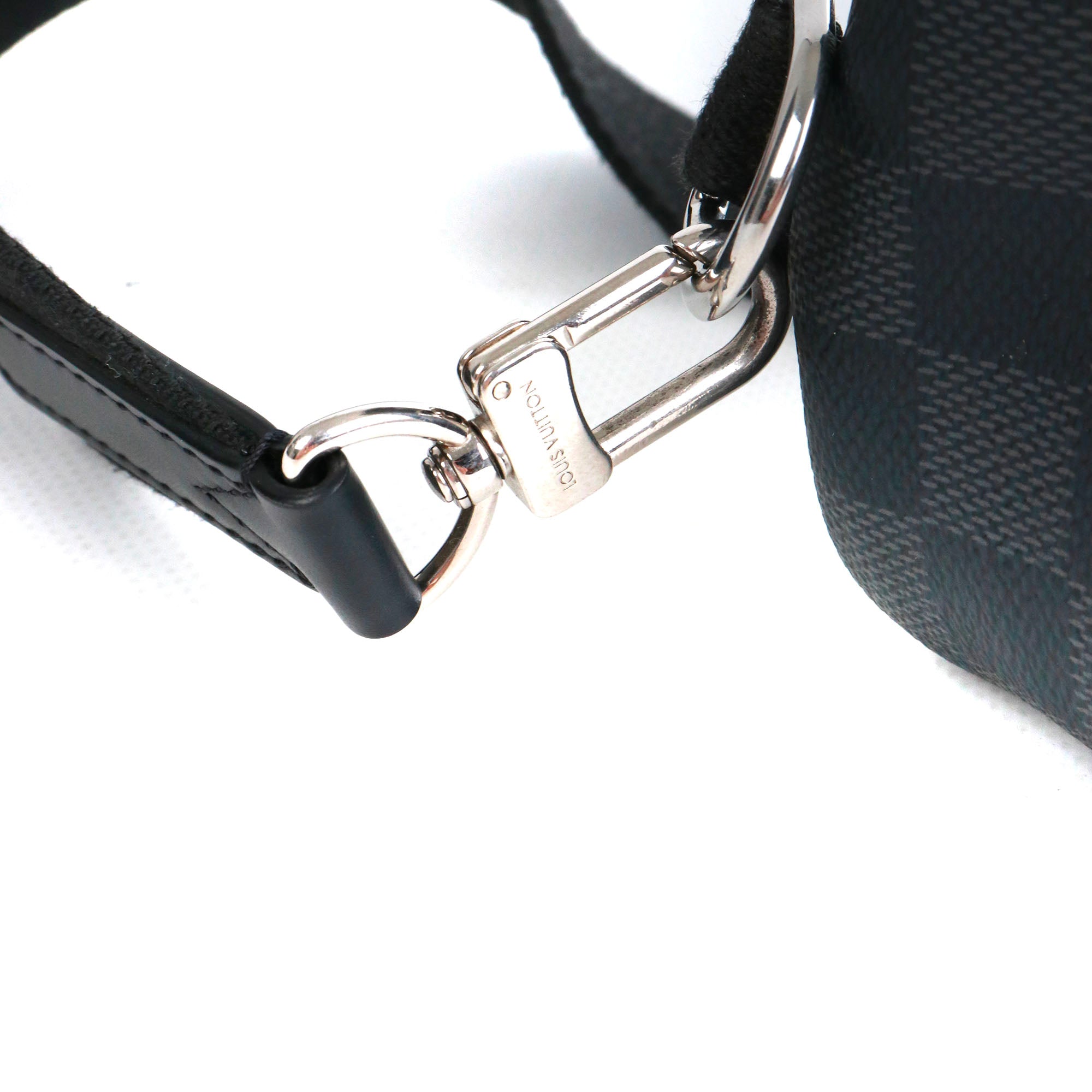 LOUIS VUITTON - Sac à bandoulière Avenue Slingbag NM Louis Vuitton en toile damier graphite