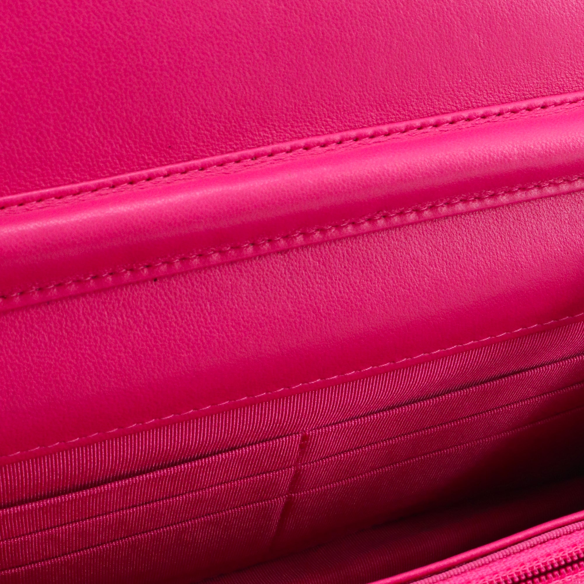 CHANEL - Sac Wallet On Chain Timeless Chanel en cuir lisse rose