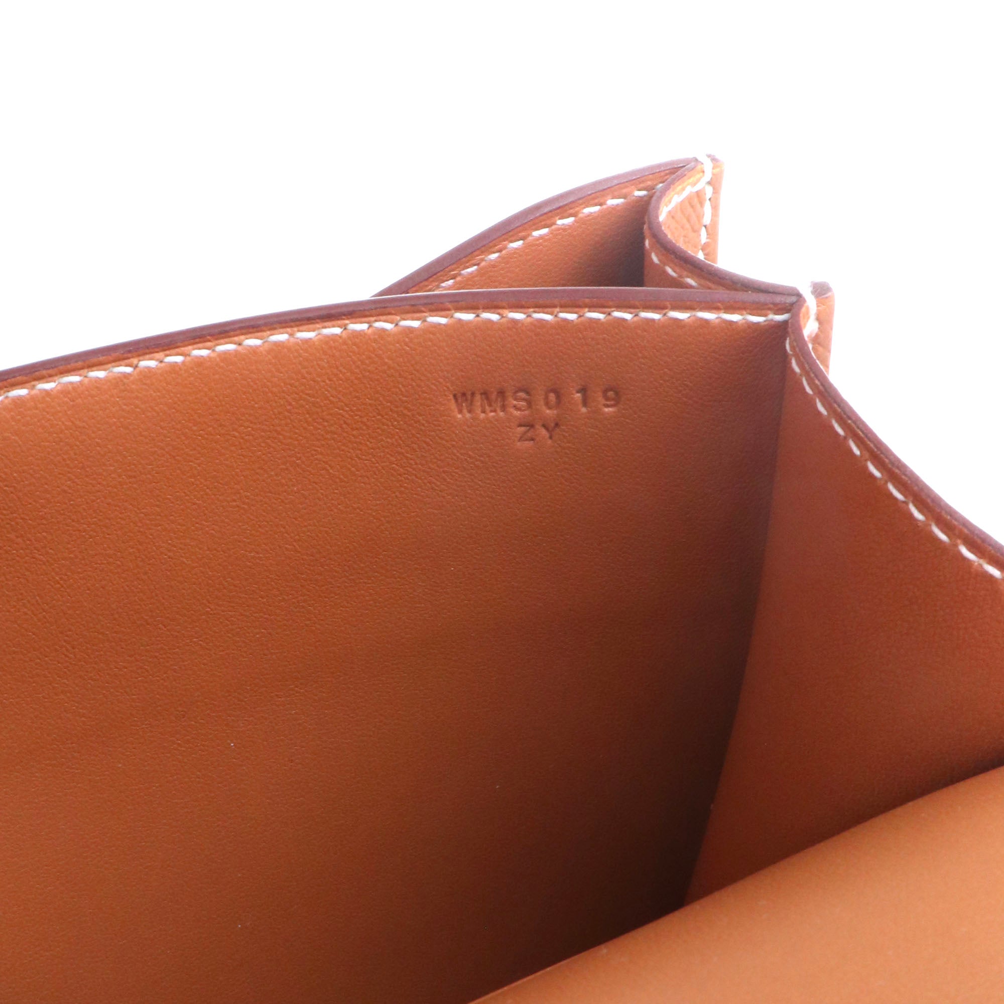 HERMÈS - Sac à bandoulière Constance 18 Hermès en cuir epsom gold