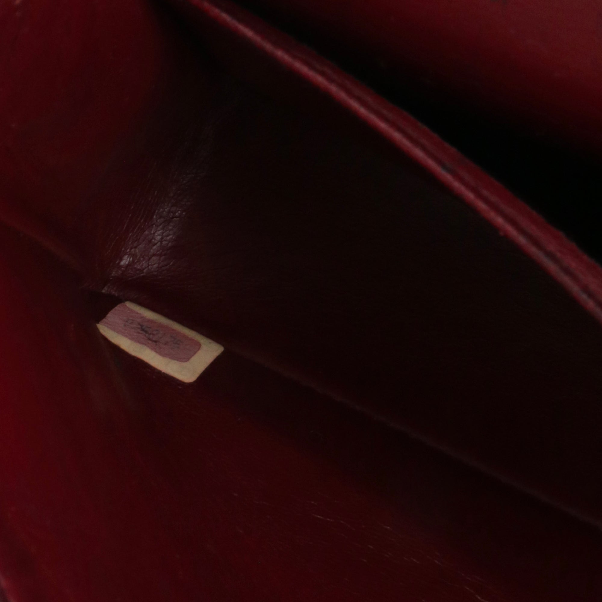 CHANEL - Sac à main Classique/Timeless double flap Chanel en cuir lisse noir vintage