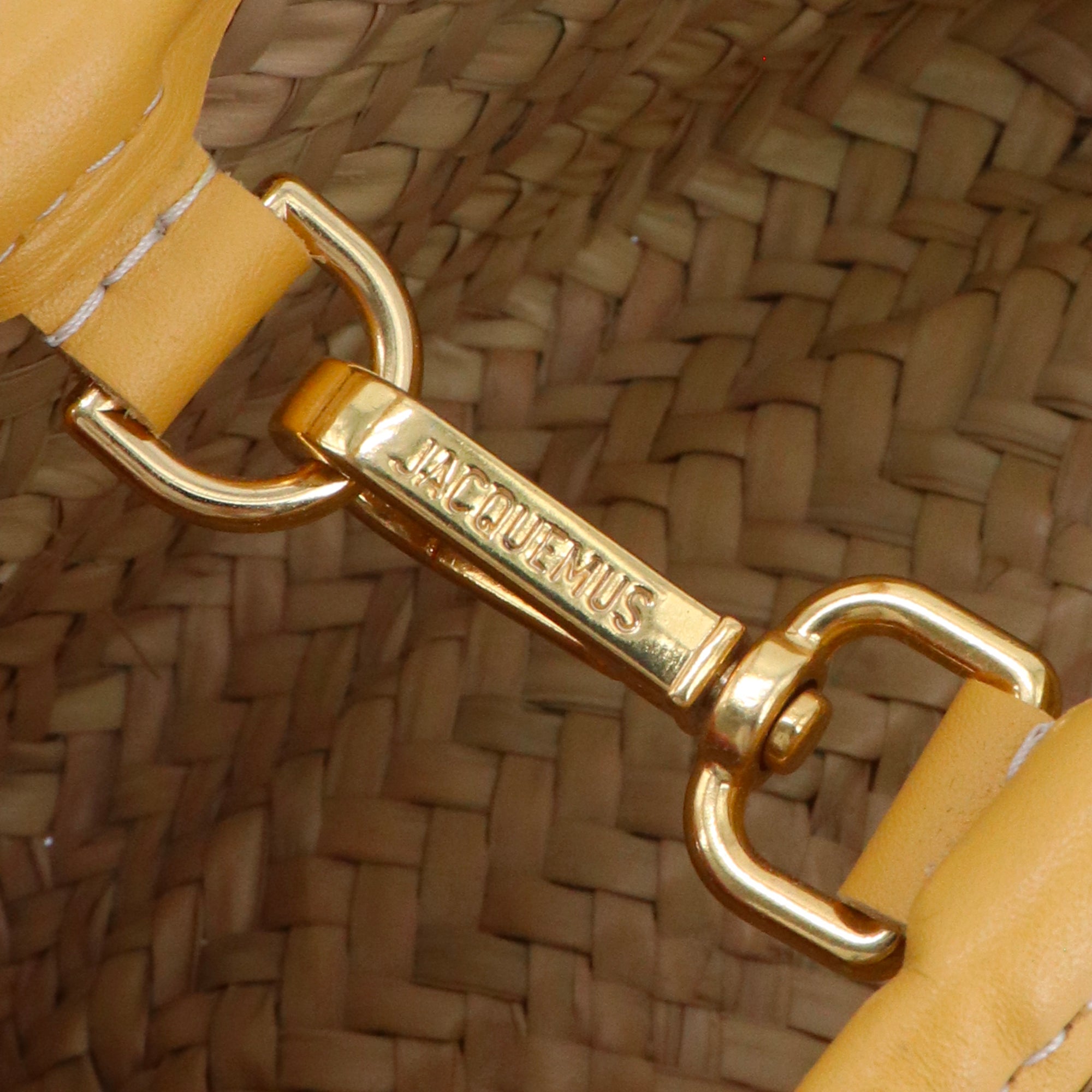 JACQUEMUS - Sac à bandoulière Le Petit Panier Soli Jacquemus en raphia