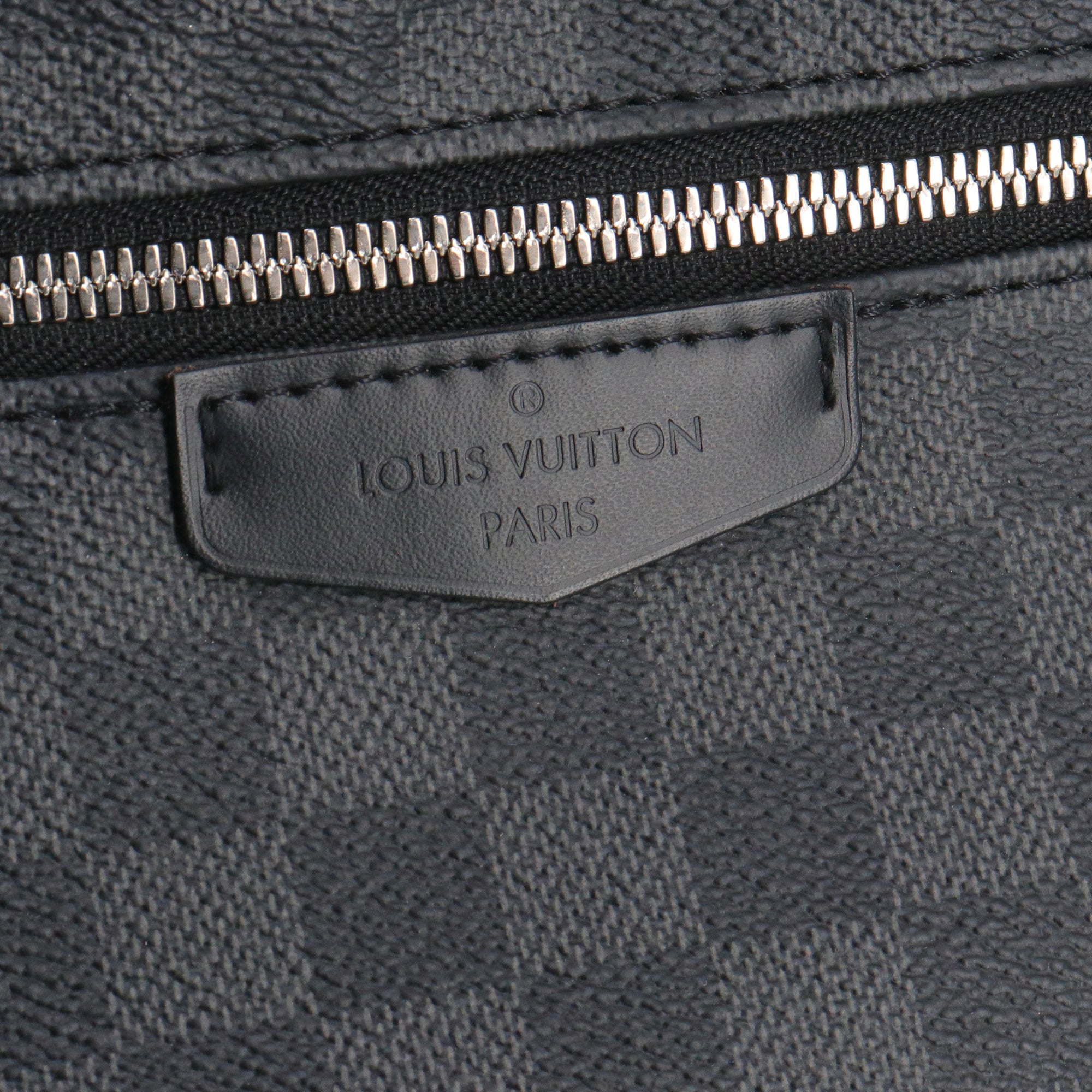 LOUIS VUITTON - Sac à dos Josh Louis Vuitton en cuir noir et toile damier graphite