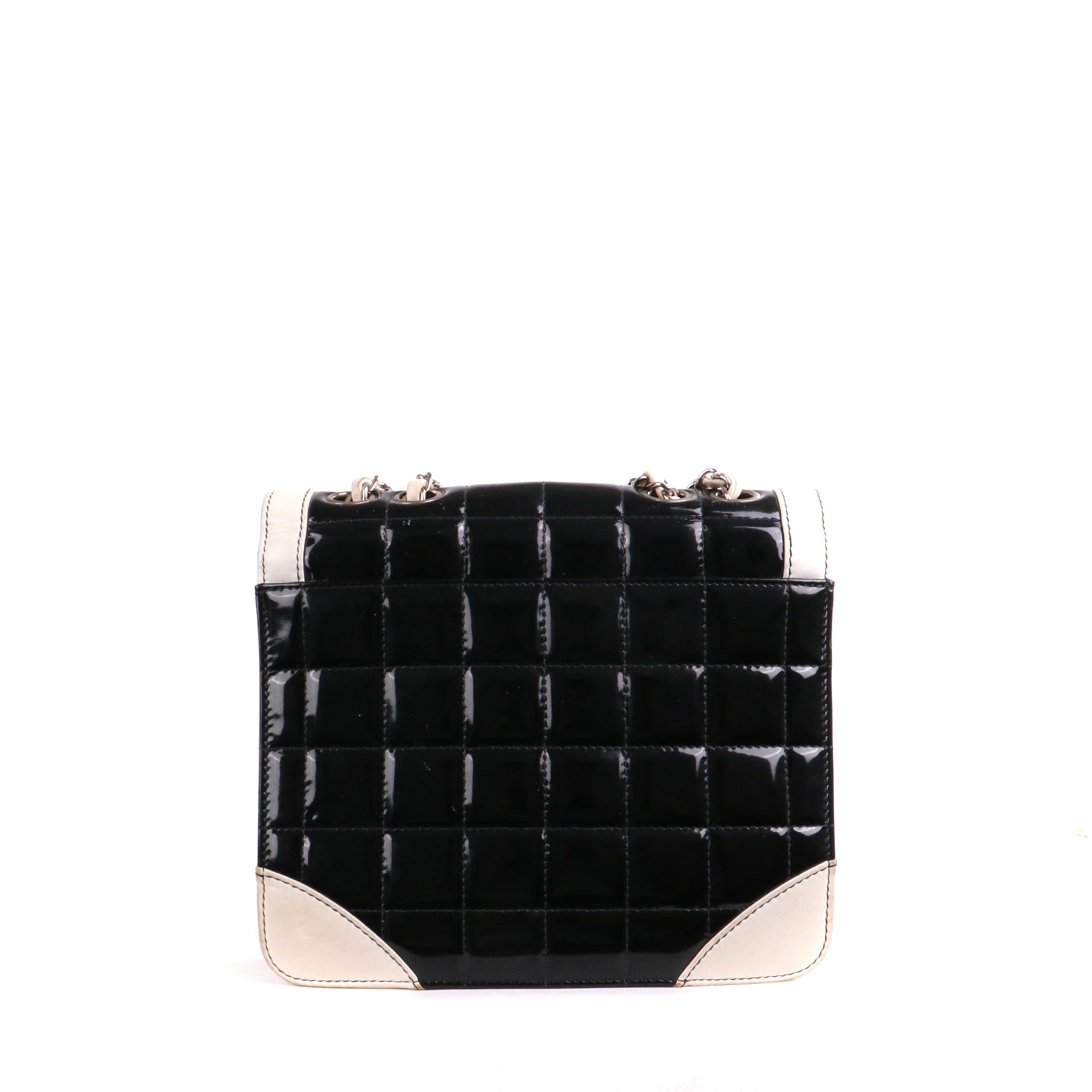 CHANEL - Sac à bandoulière Chocolate Bar Chanel en cuir verni bicolore vintage