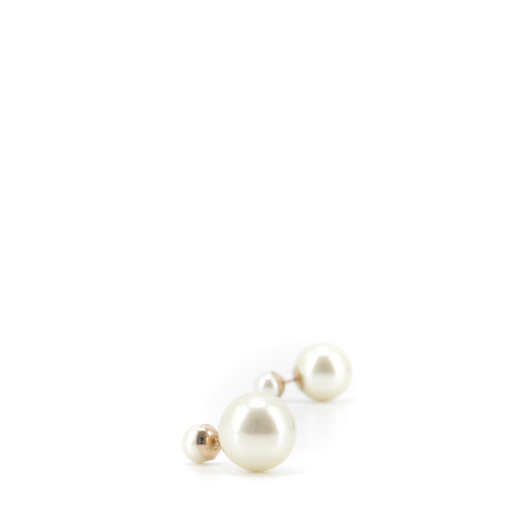 DIOR - Boucles d'oreilles Tribales Dior en perle