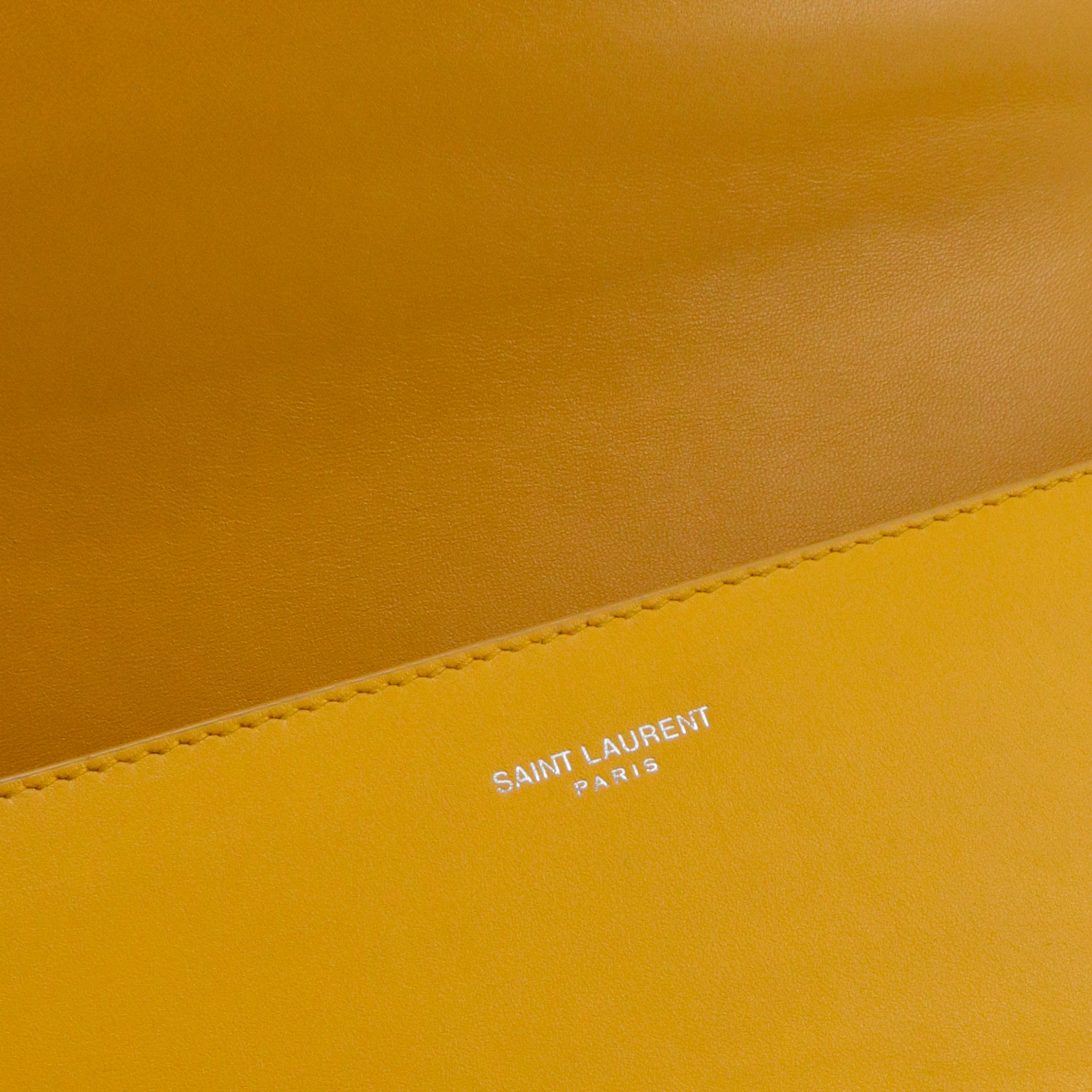 SAINT LAURENT - Sac à bandoulière Pavé Satchel Saint Laurent en cuir jaune moutarde