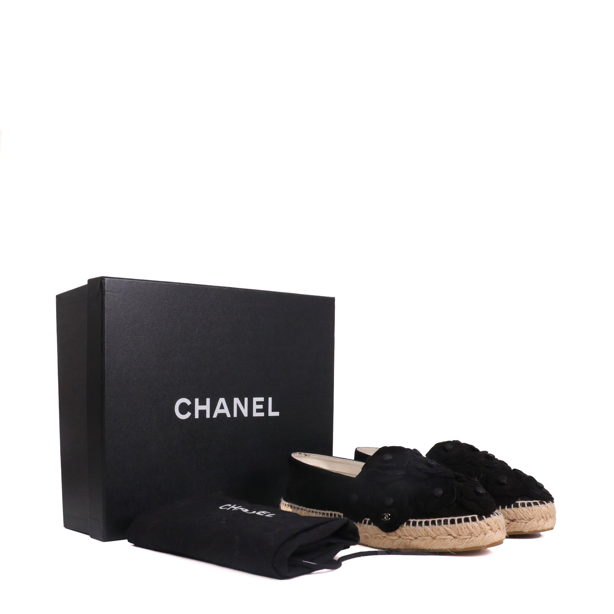 CHANEL - Espadrilles Camélia Chanel en daim noir (T38)