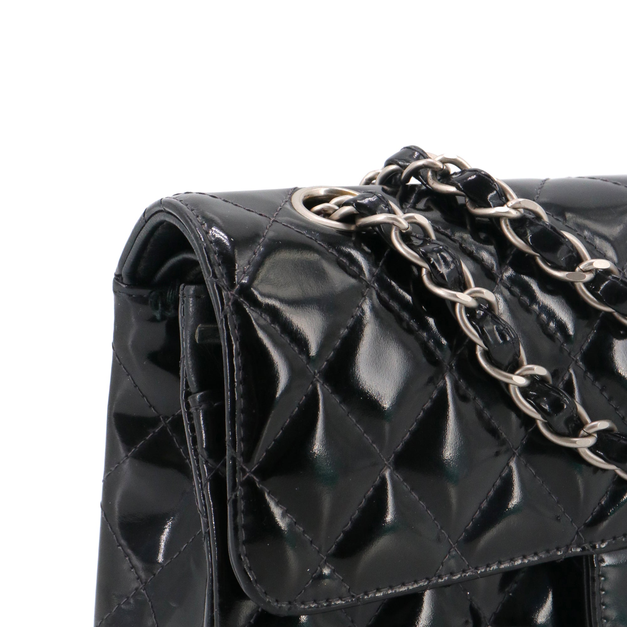 CHANEL - Sac à main Classique/Timeless 23 Chanel en cuir verni noir