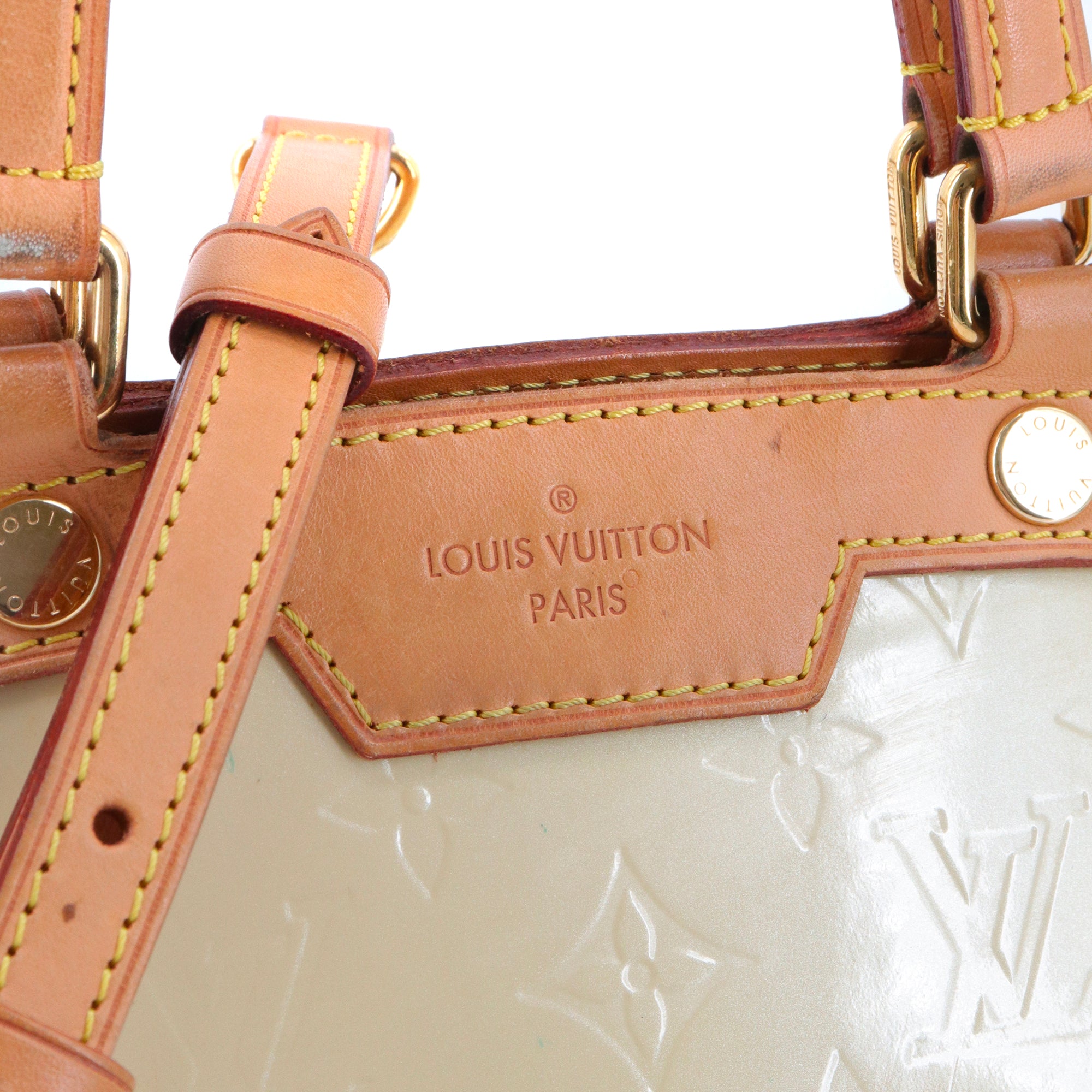 LOUIS VUITTON - Sac à main Brea Louis Vuitton en cuir verni jaune