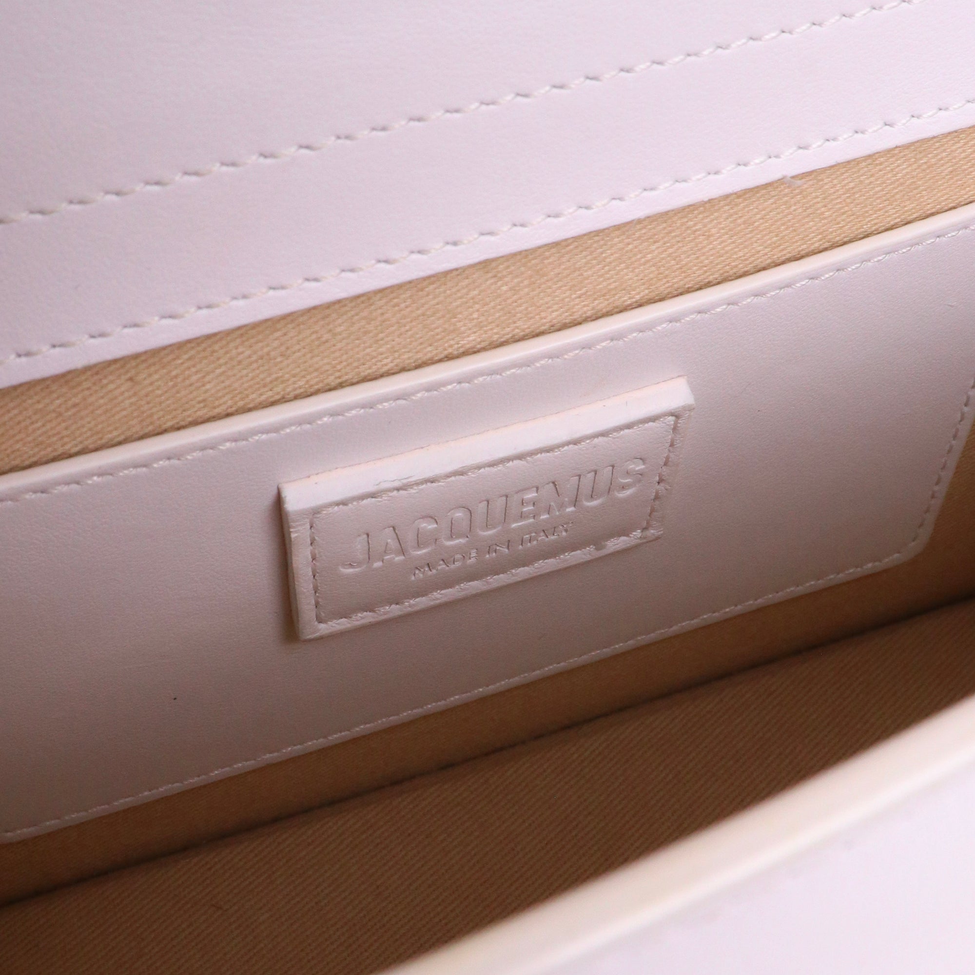 JACQUEMUS - Sac à bandoulière Le Grand Bambino Jacquemus en cuir blanc