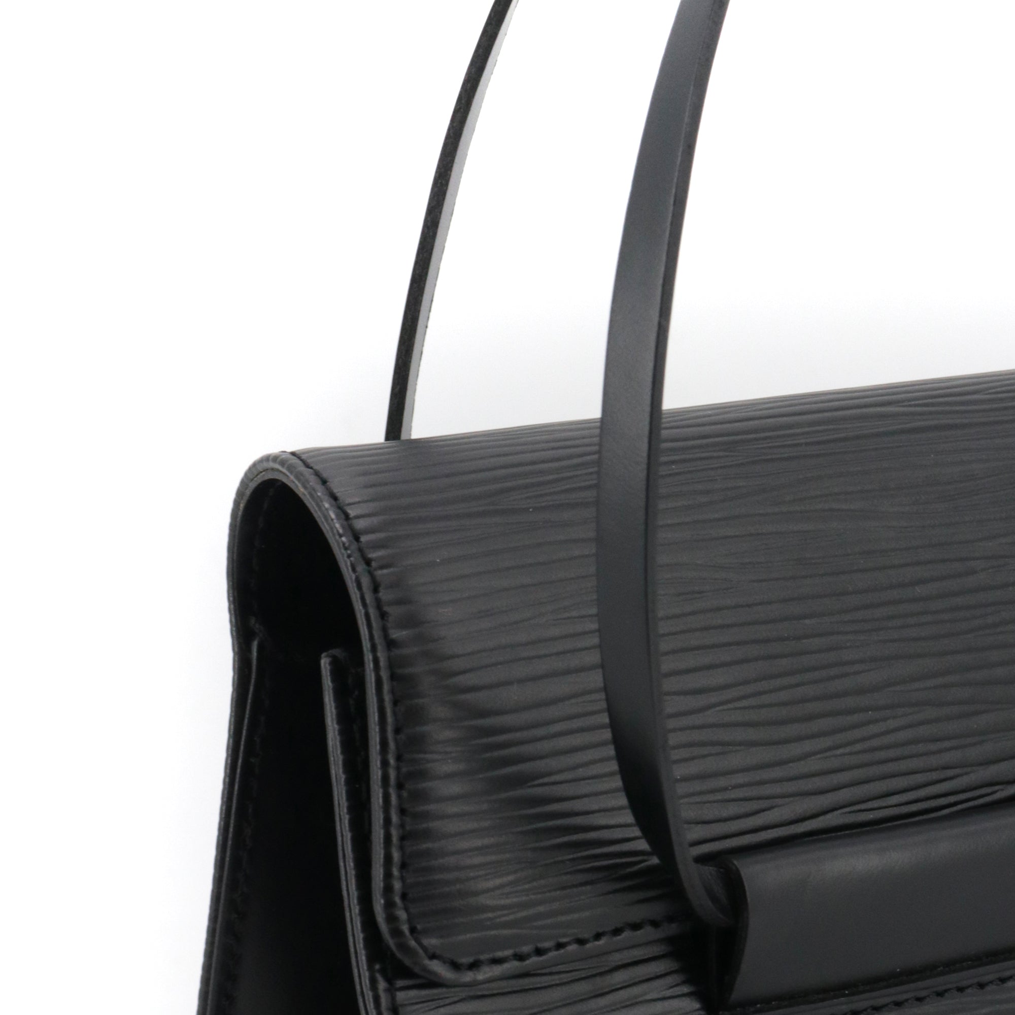 LOUIS VUITTON - Sac à épaule Dinard Louis Vuitton en cuir épi noir vintage