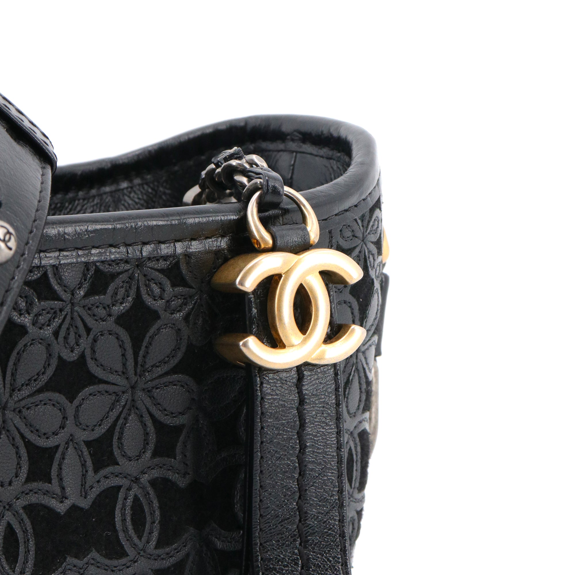CHANEL - Sac à bandoulière Gabrielle Mini Édition Limitée Chanel en cuir et toile noire