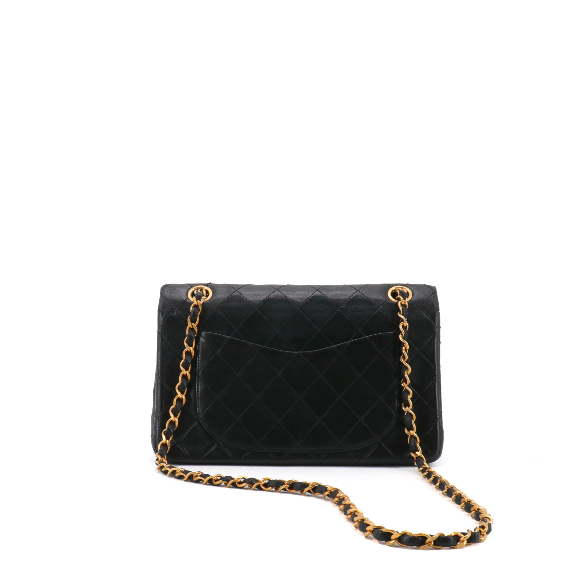 CHANEL - Sac à bandoulière Classique/Timeless small Chanel en cuir lisse noir vintage