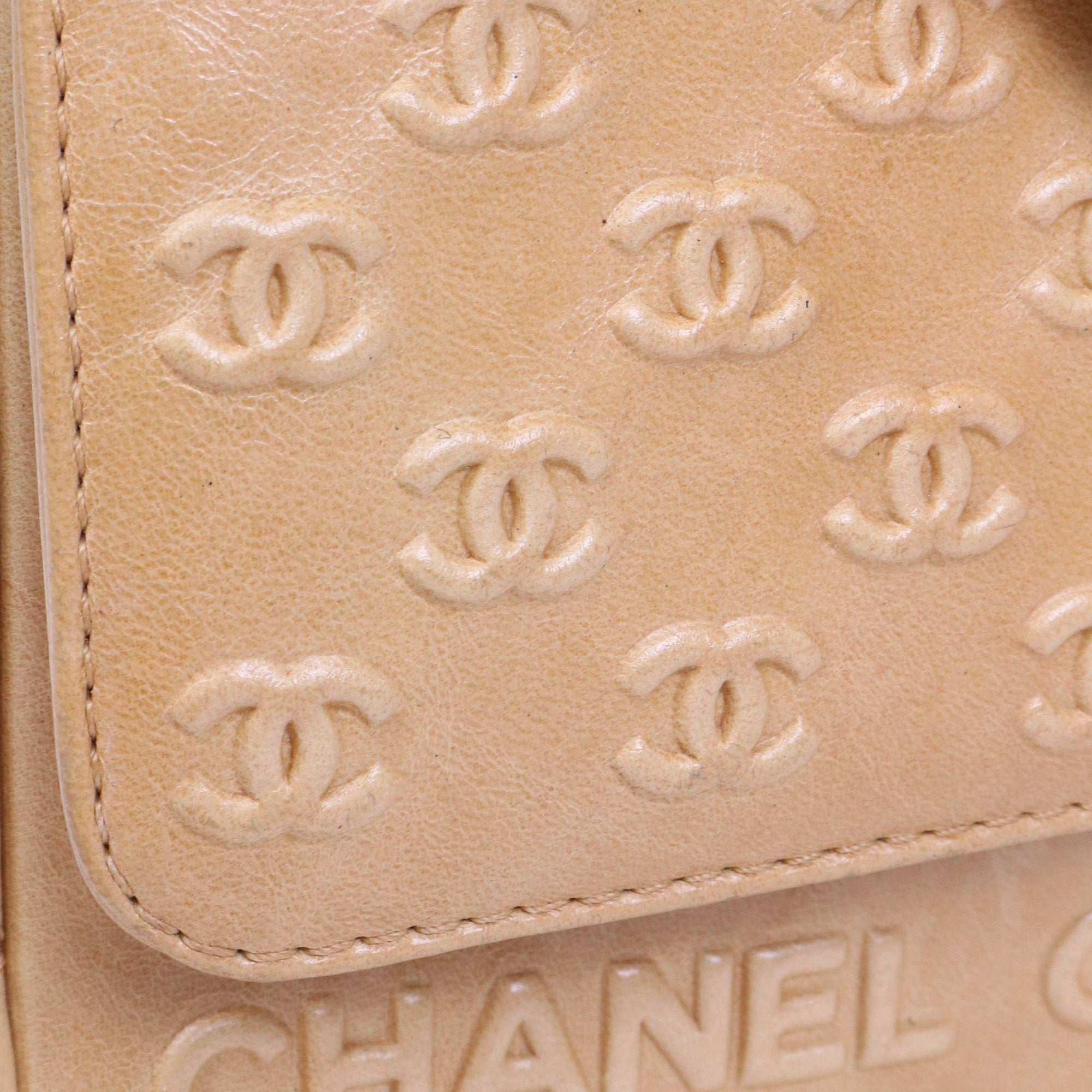 CHANEL - Sac à main Classique/Timeless Chanel édition limitée Paris Dallas cuir beige