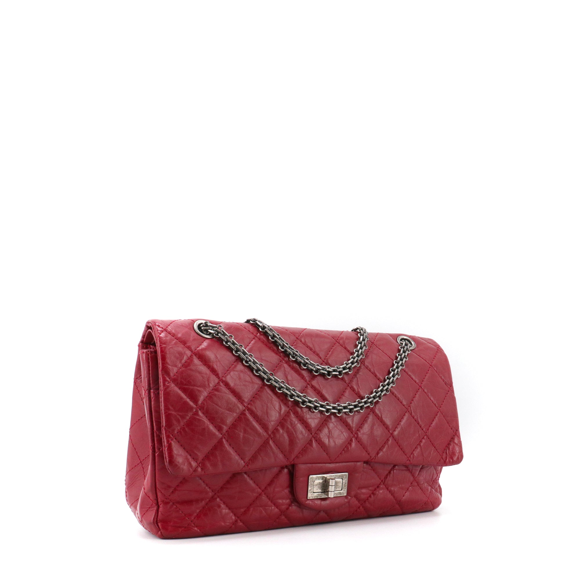CHANEL - Sac à bandoulière 2.55 Chanel en cuir froissé bordeaux