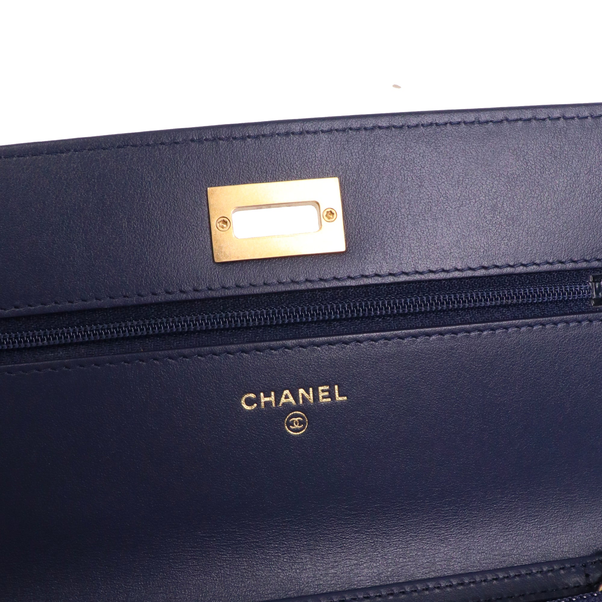 CHANEL - Wallet on chain 2.55 Chanel en cuir matelassé bleu marine