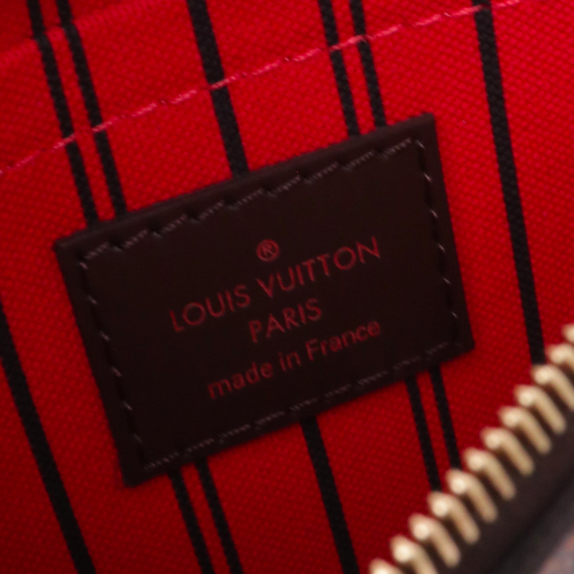 LOUIS VUITTON - Pochette Neverfull Louis Vuitton en toile damier ébène