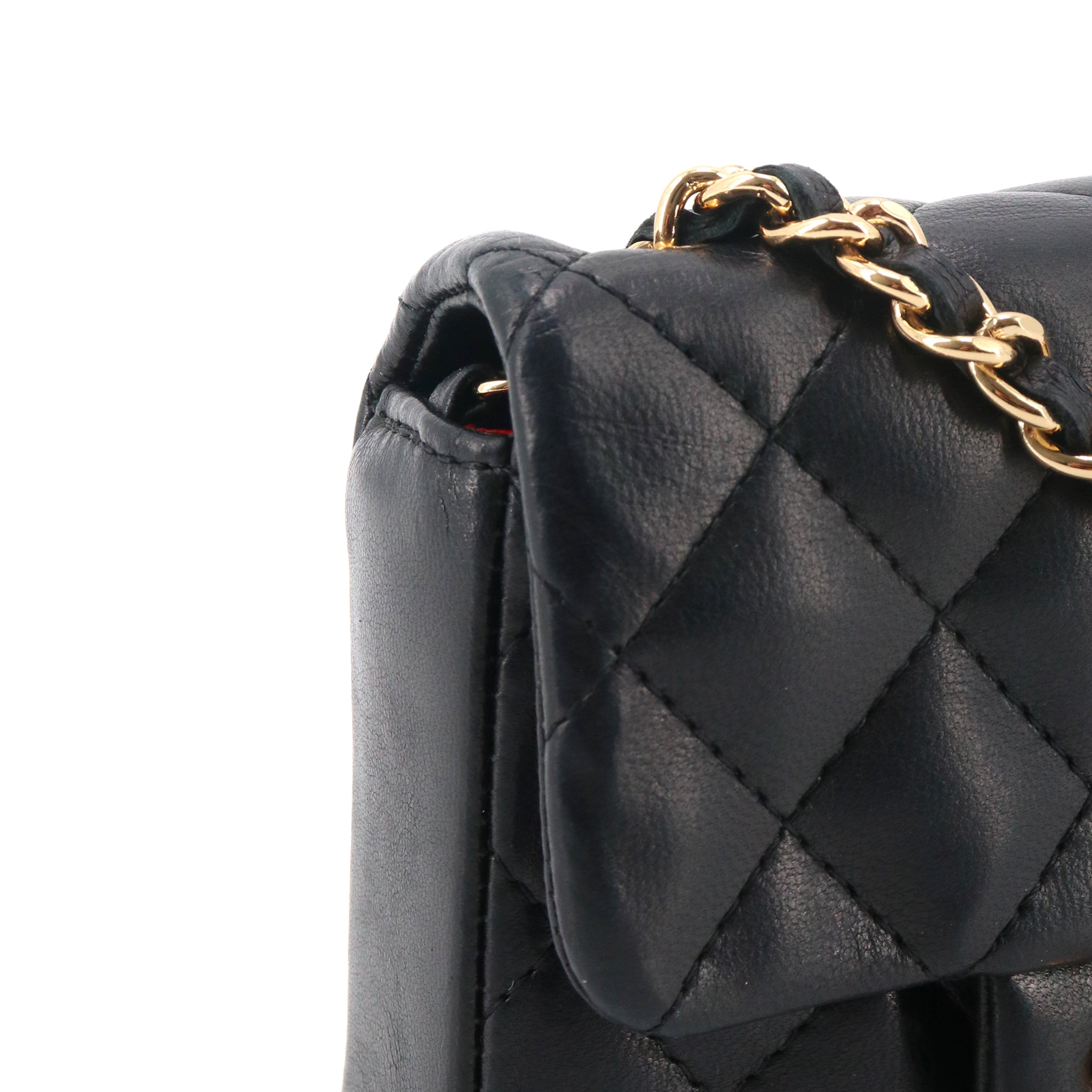 CHANEL - Sac à bandoulière Classique/Timeless micro Chanel en cuir lisse noir vintage