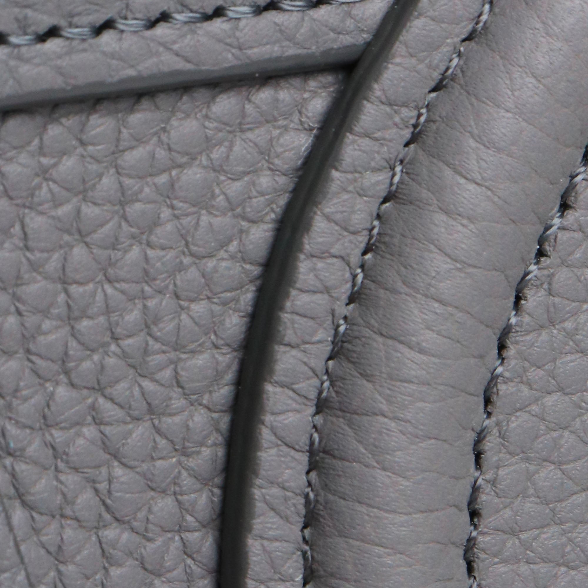 CELINE - Sac à main Luggage nano Céline en cuir grainé gris