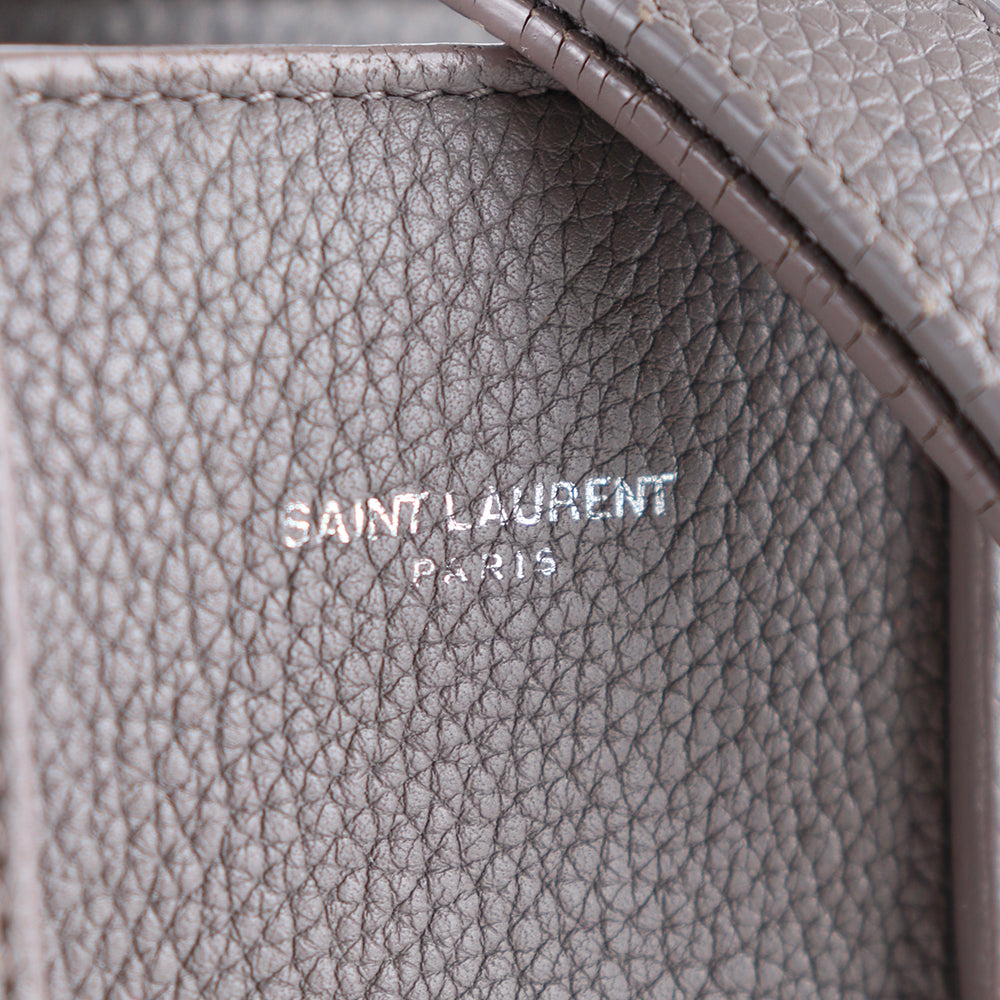 SAINT LAURENT - Sac de jour nano en cuir grainé gris