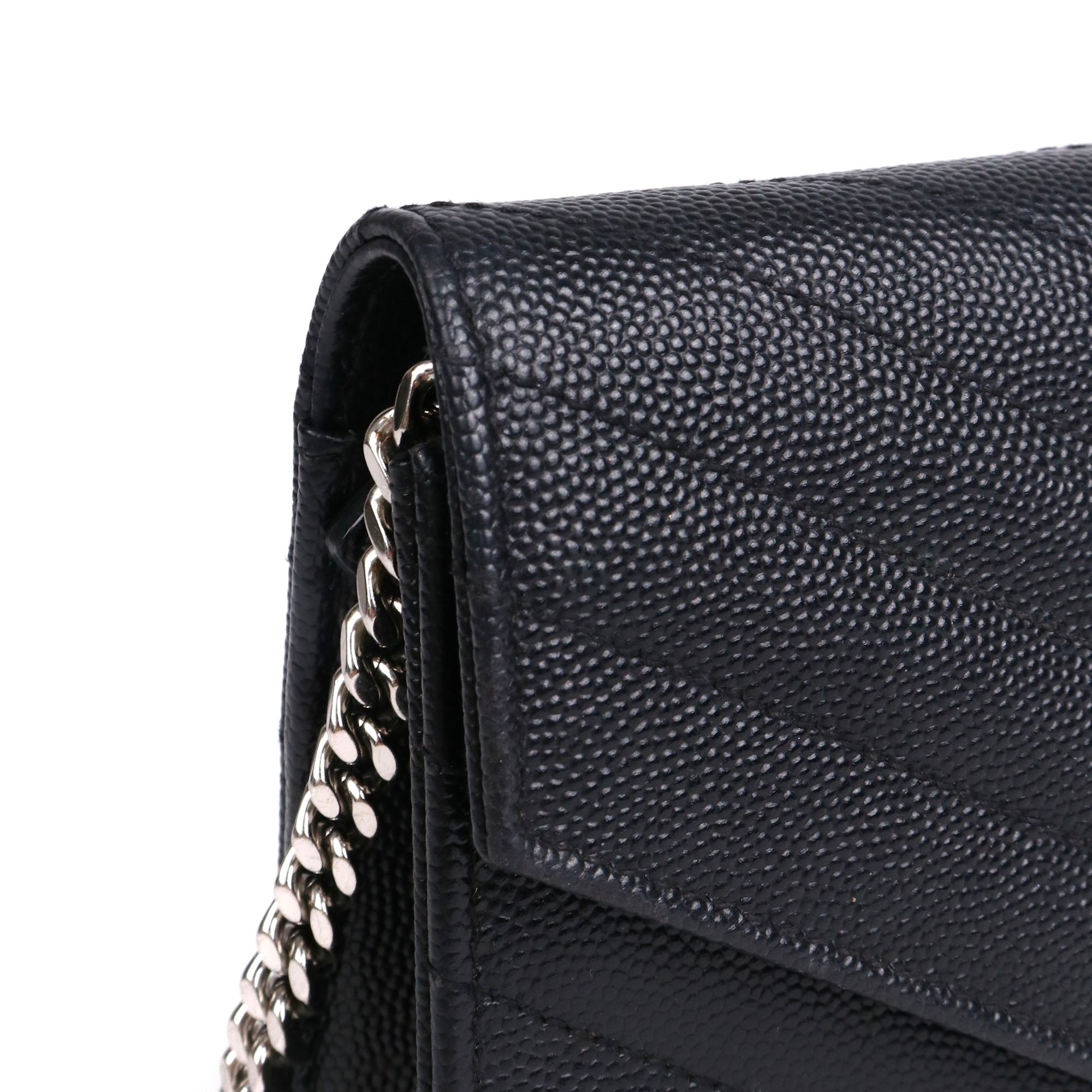 SAINT LAURENT - Pochette Cassandre Saint Laurent en cuir grainé noir