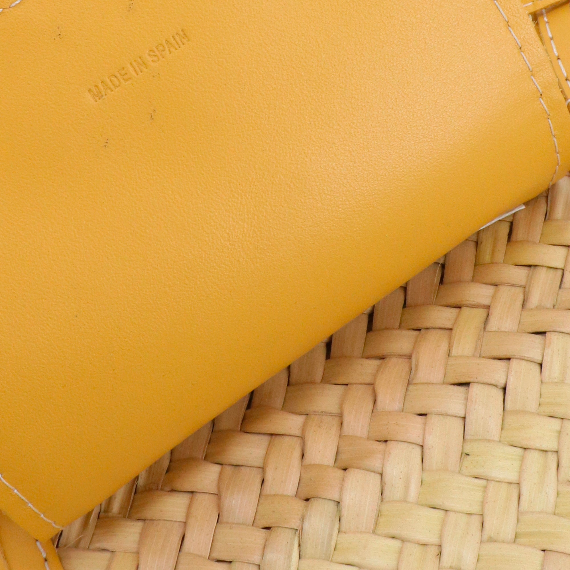 JACQUEMUS - Sac à bandoulière Le Petit Panier Soli Jacquemus en raphia